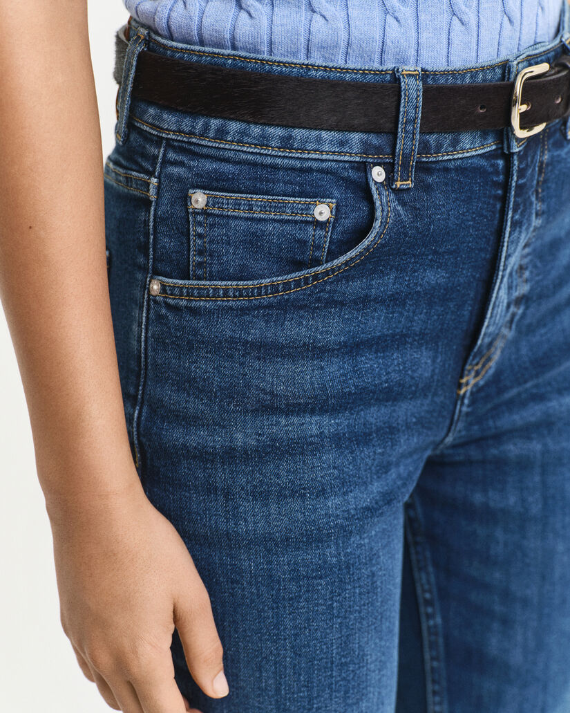 Vaqueros Slim Fit acampanados