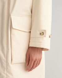 Abrigo funcional y grueso de invierno