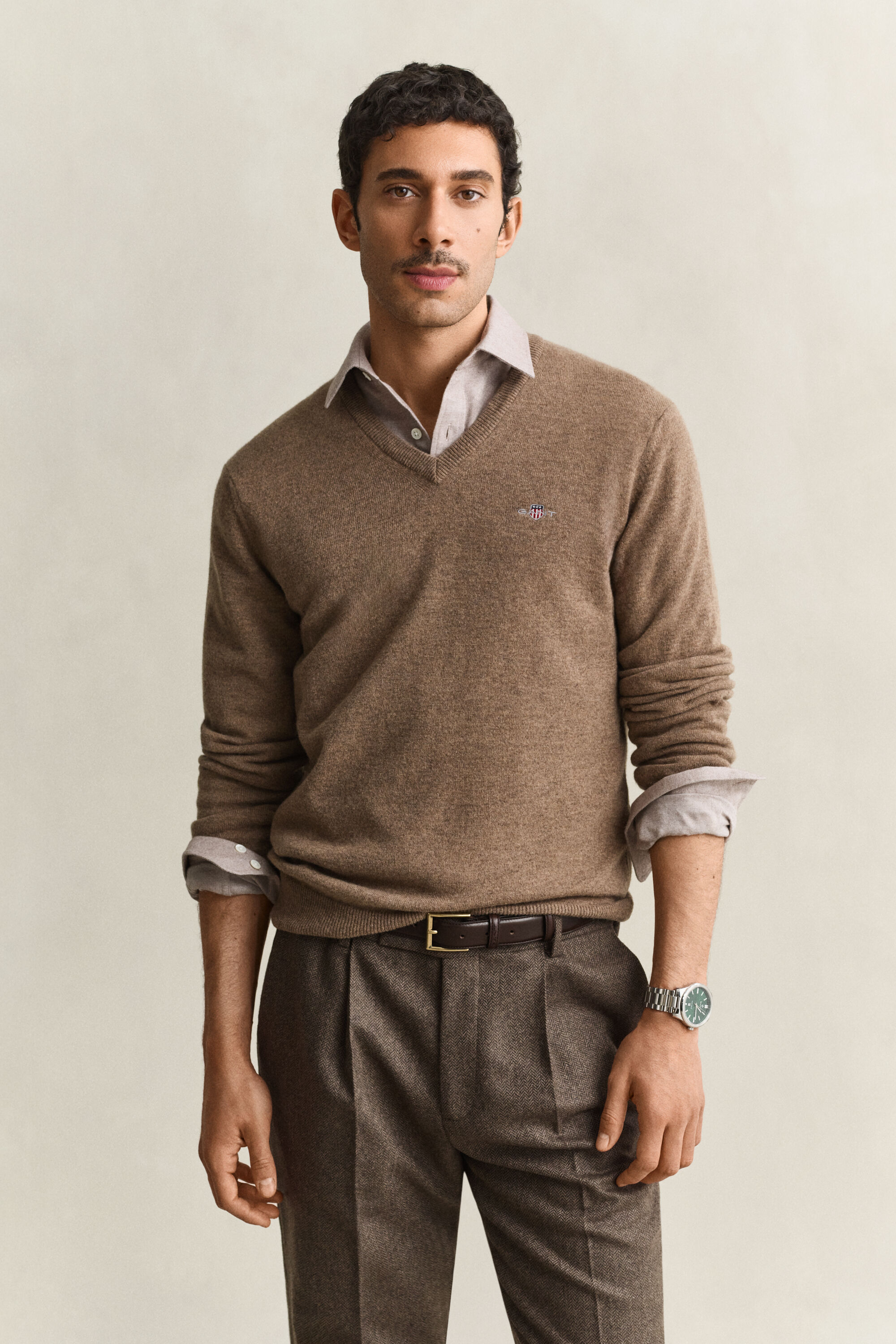 Jersey de cuello de pico en lana de oveja