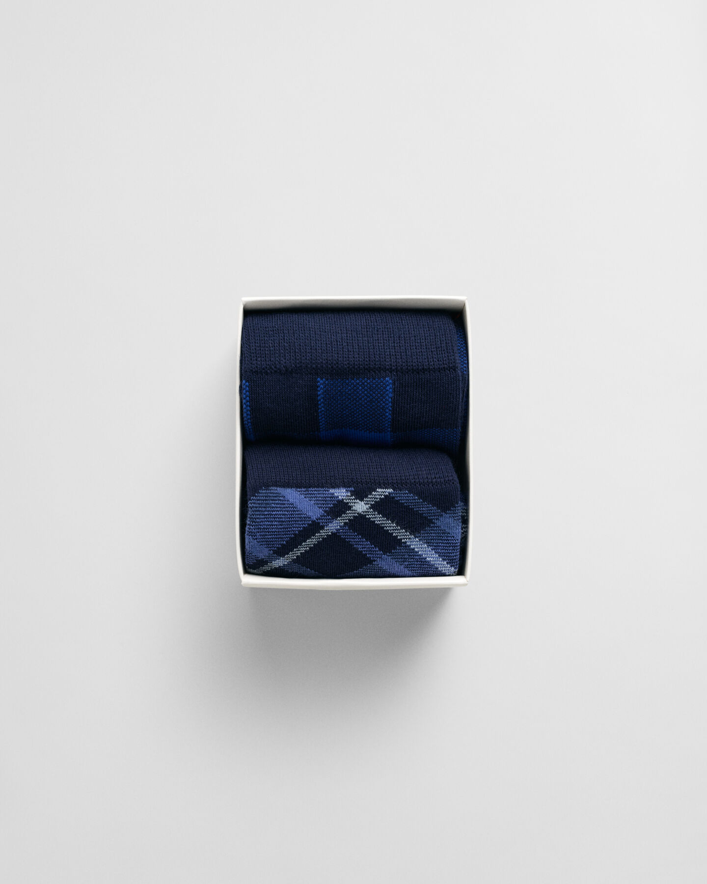 Caja de regalo con dos pares de calcetines a cuadros