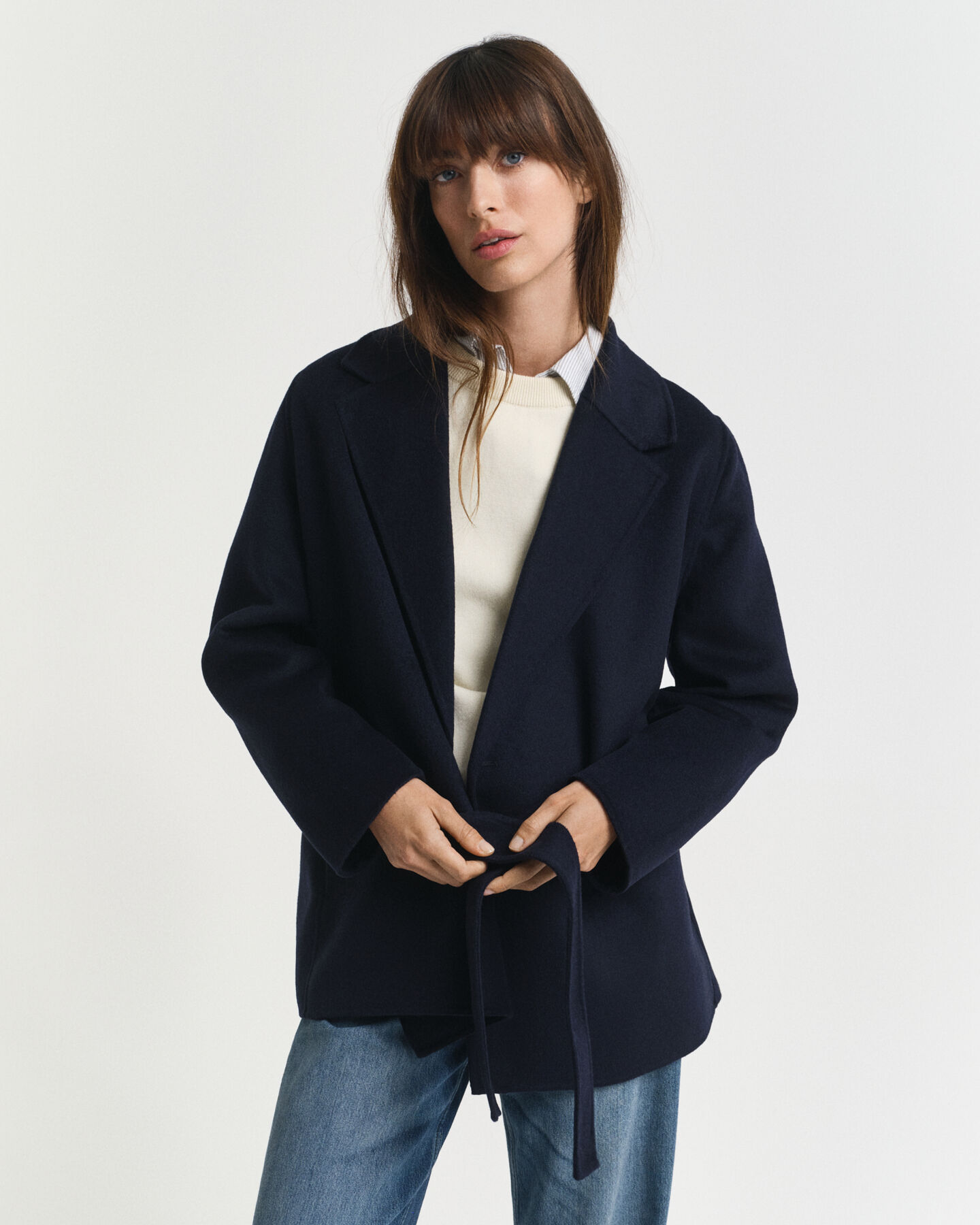 Chaqueta cosida a mano con cinturón