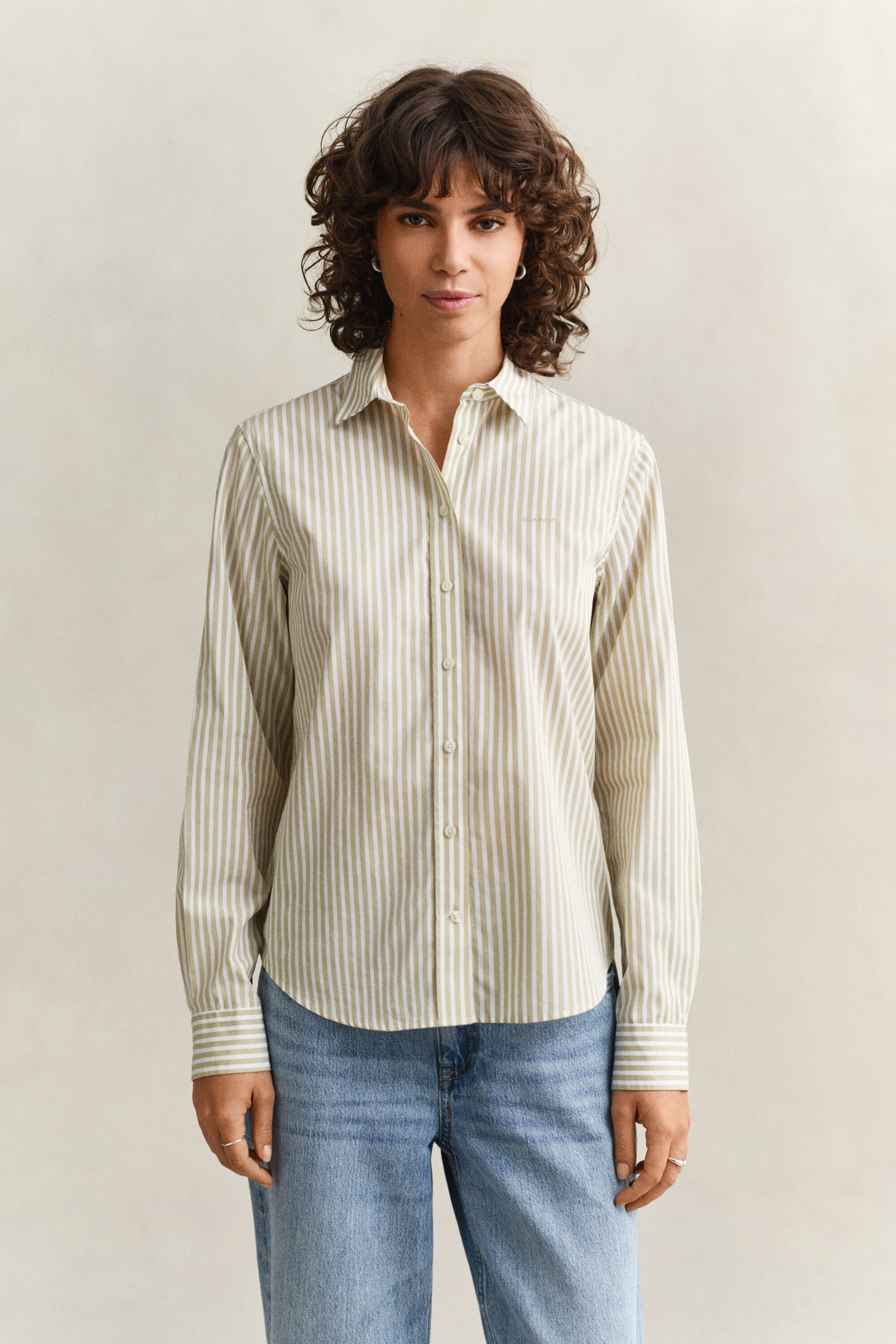 Camisa Regular Fit clásica de popelina a rayas