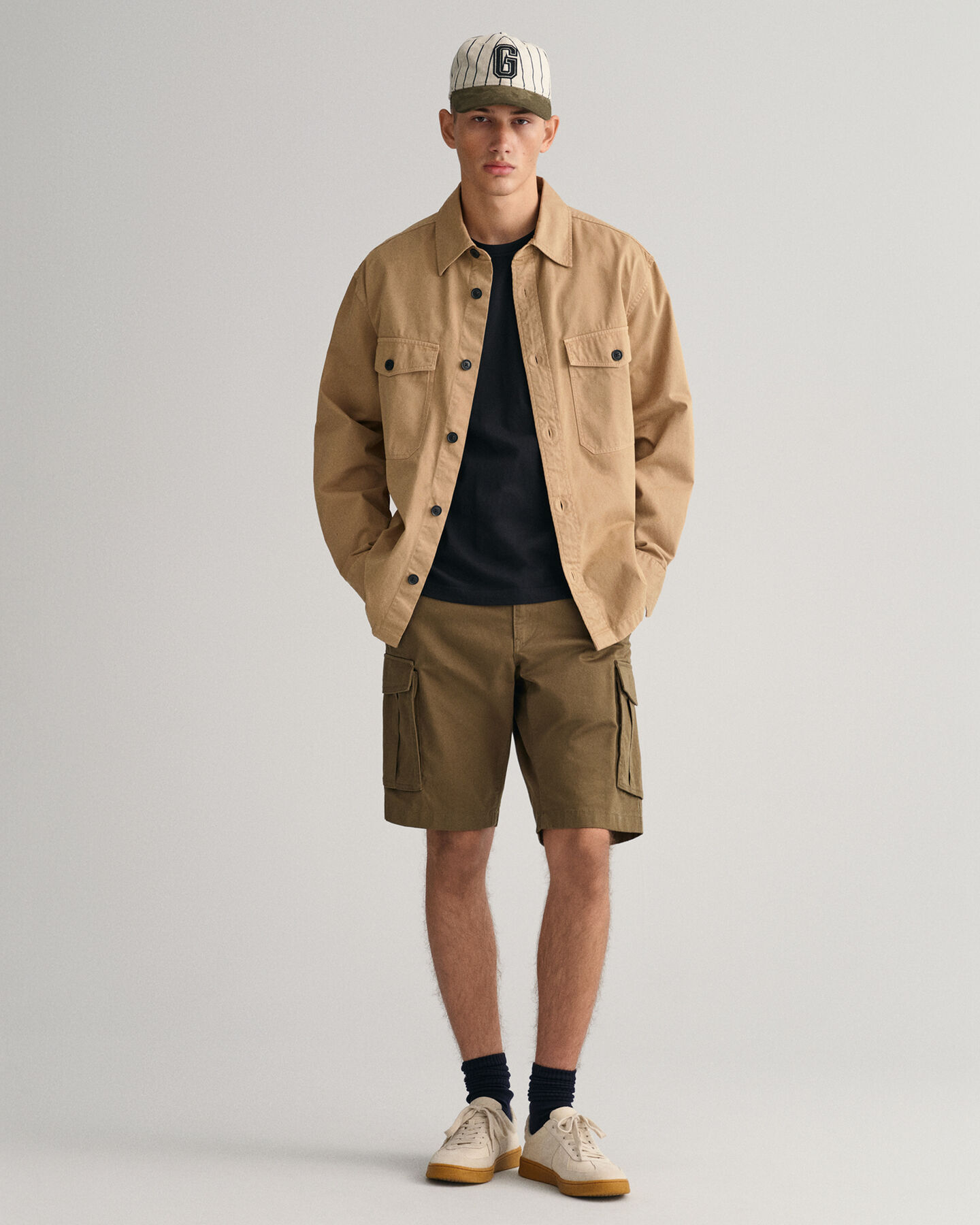 Camiseta con bordado Archive Shield