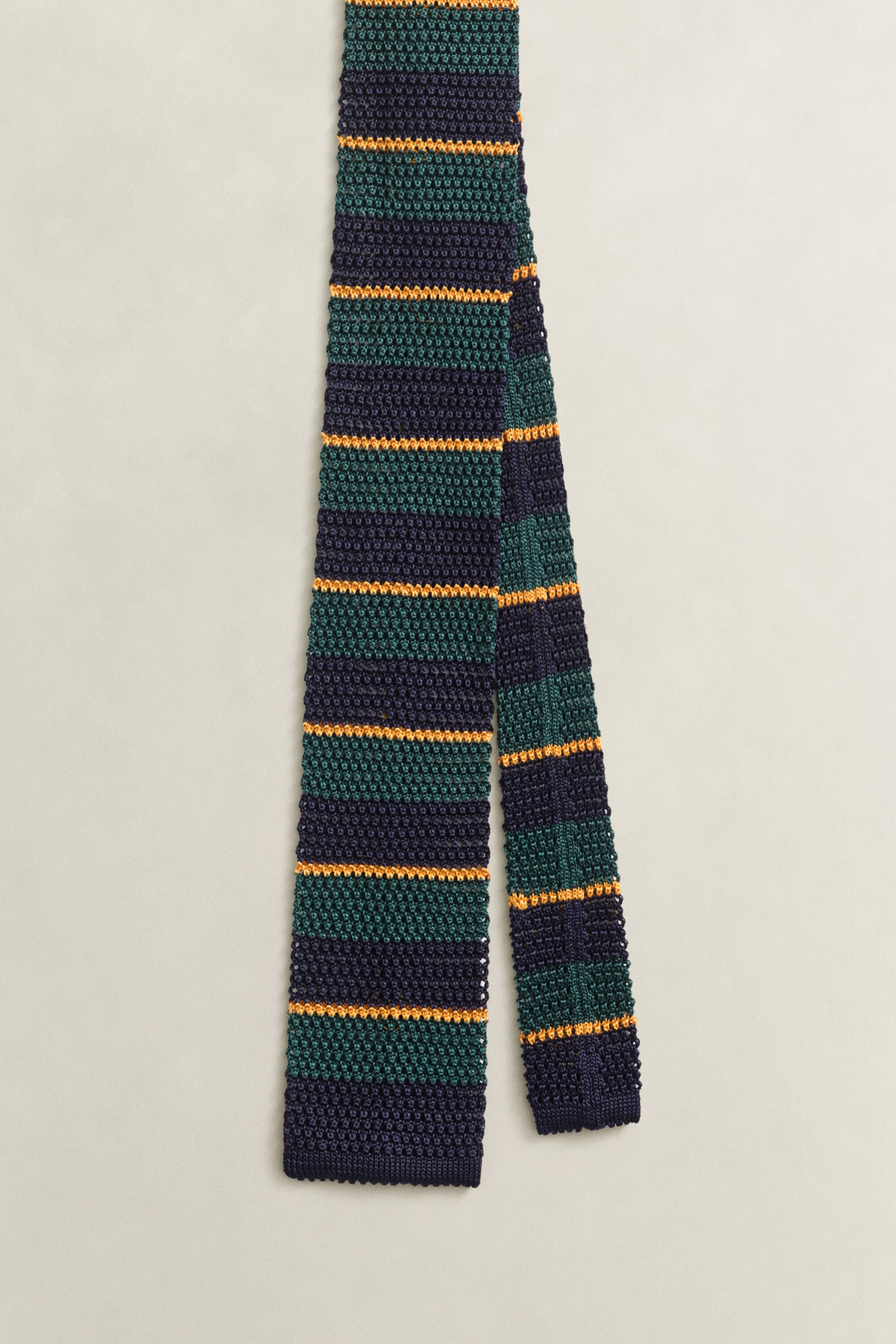 Corbata de punto a rayas