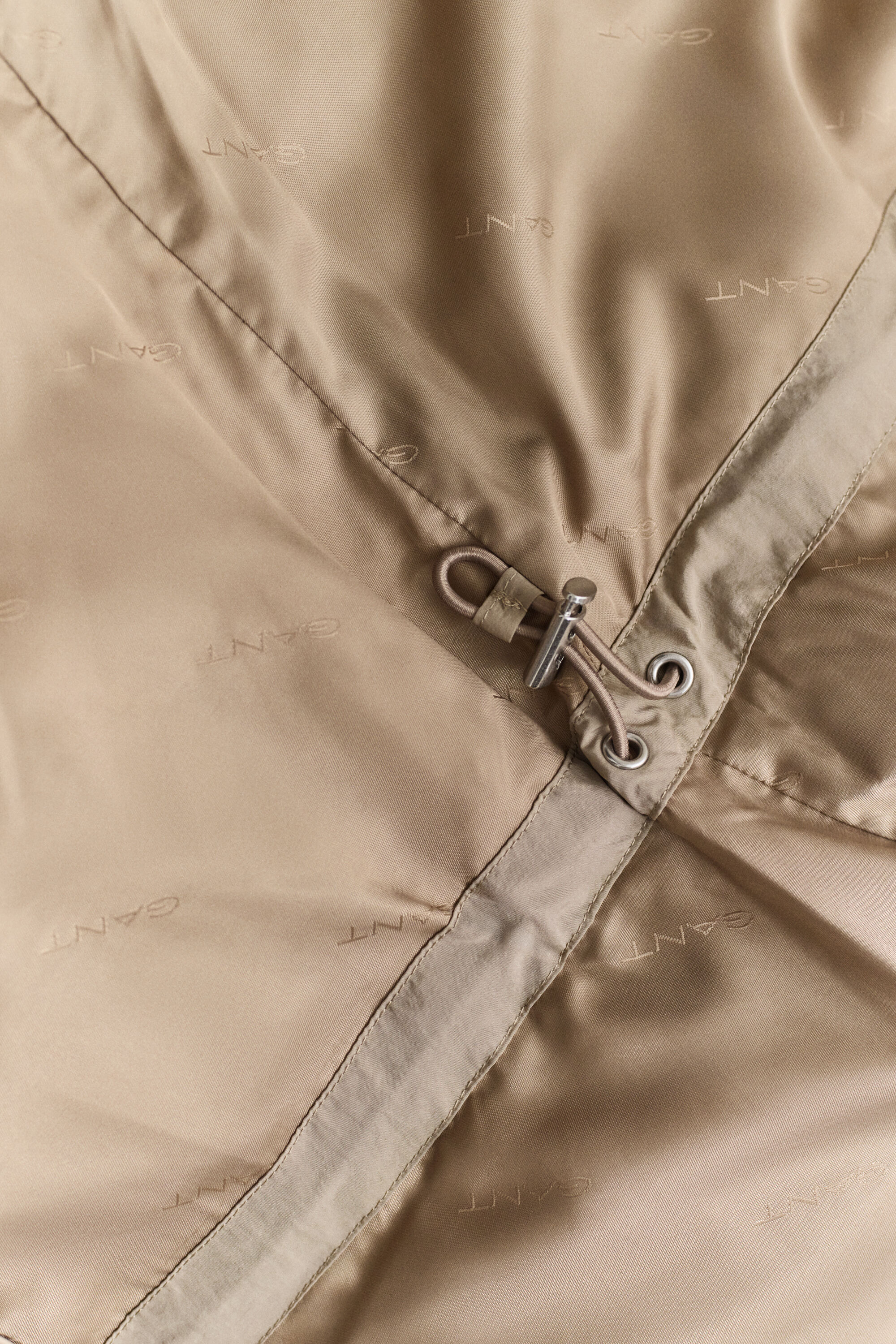 Chaqueta de plumón de largo medio