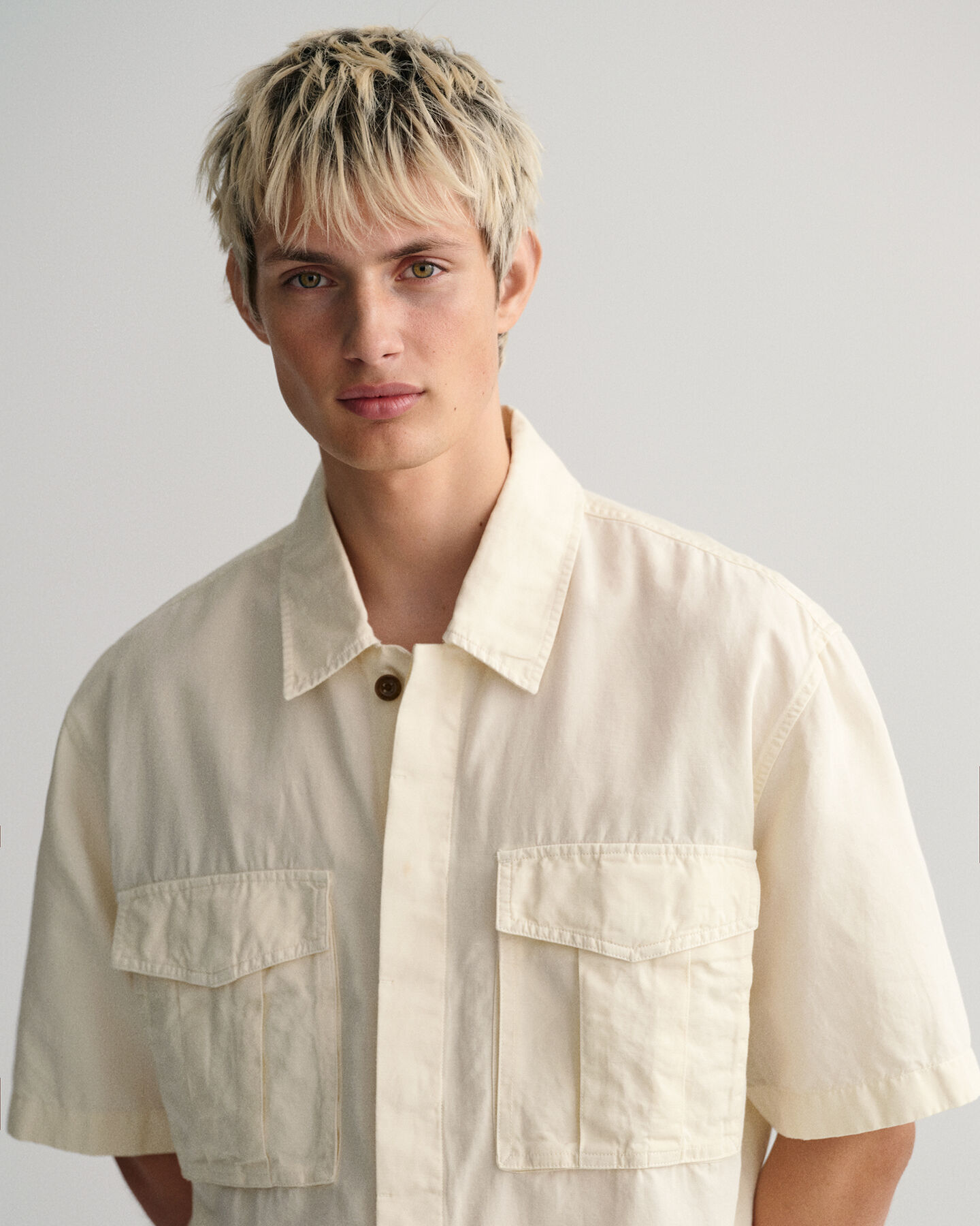 Camisa funcional Relaxed Fit de manga corta