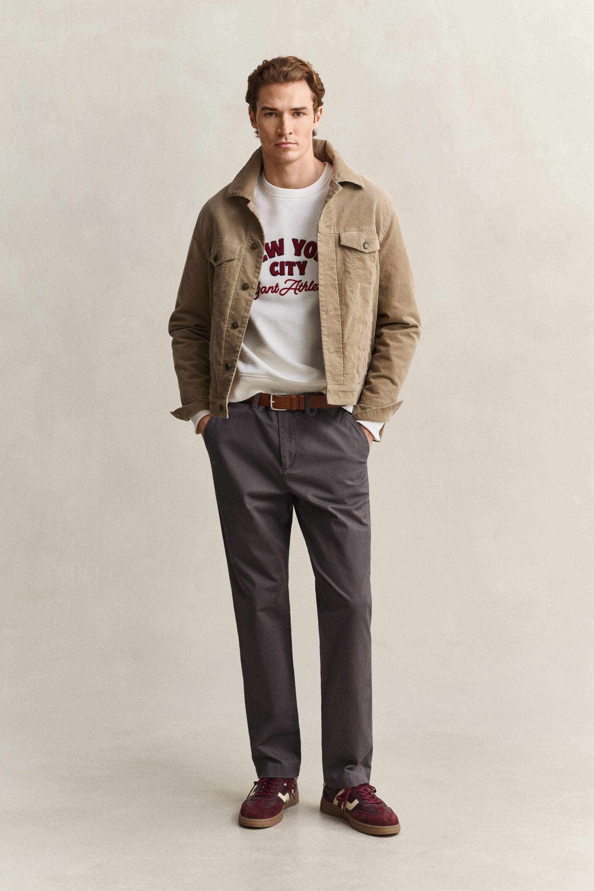 Pantalones chinos Regular Fit clásicos