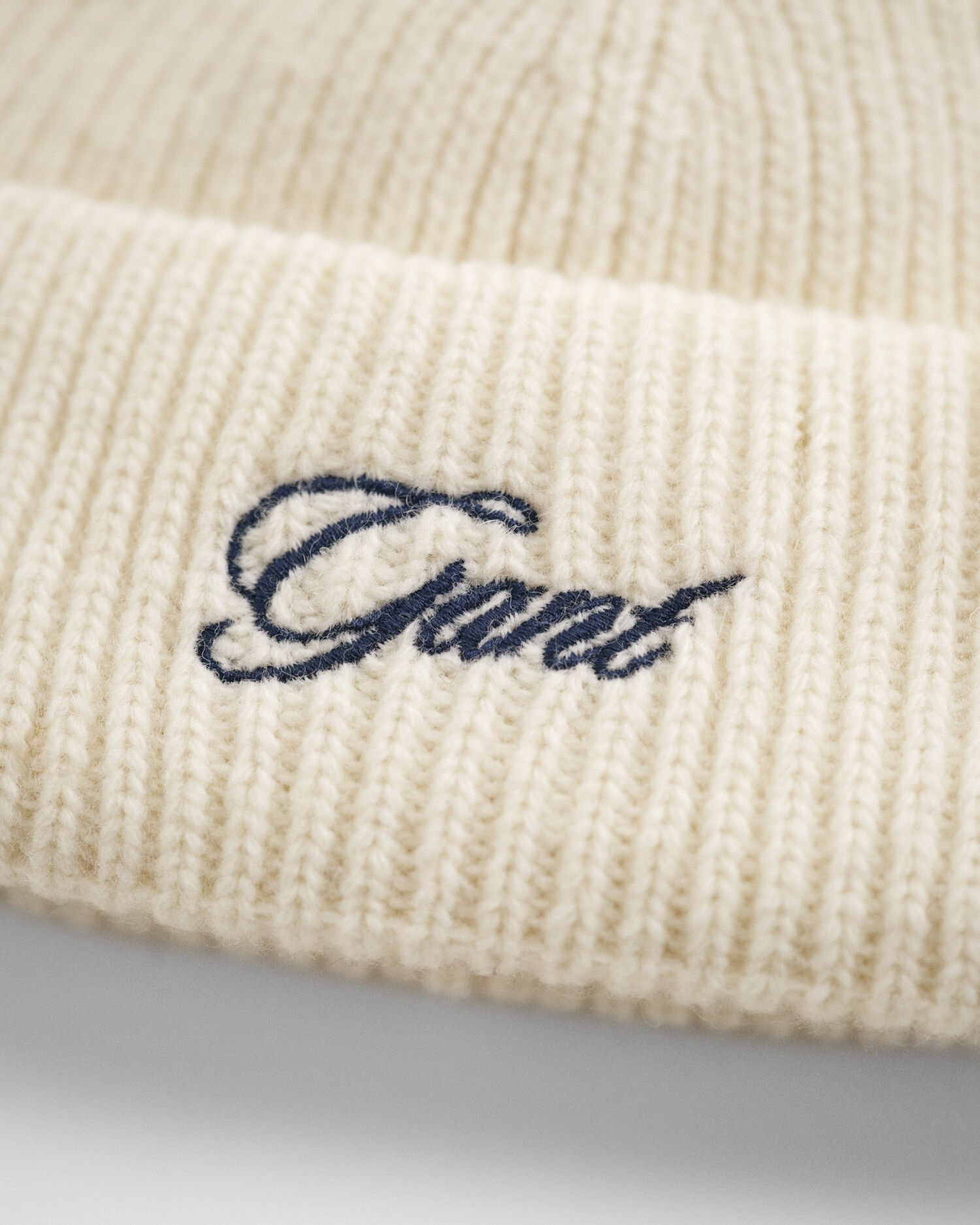 Gorro con pompón Girls