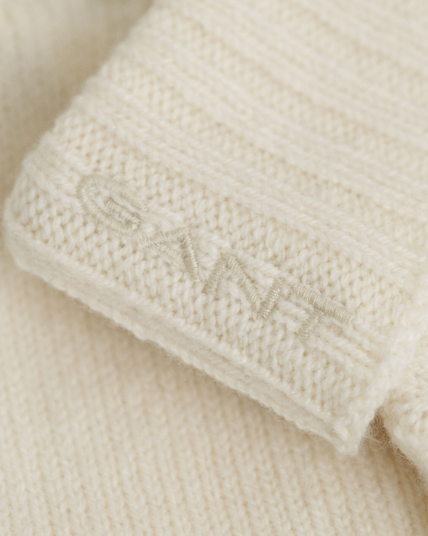 Guantes de lana en punto de ochos