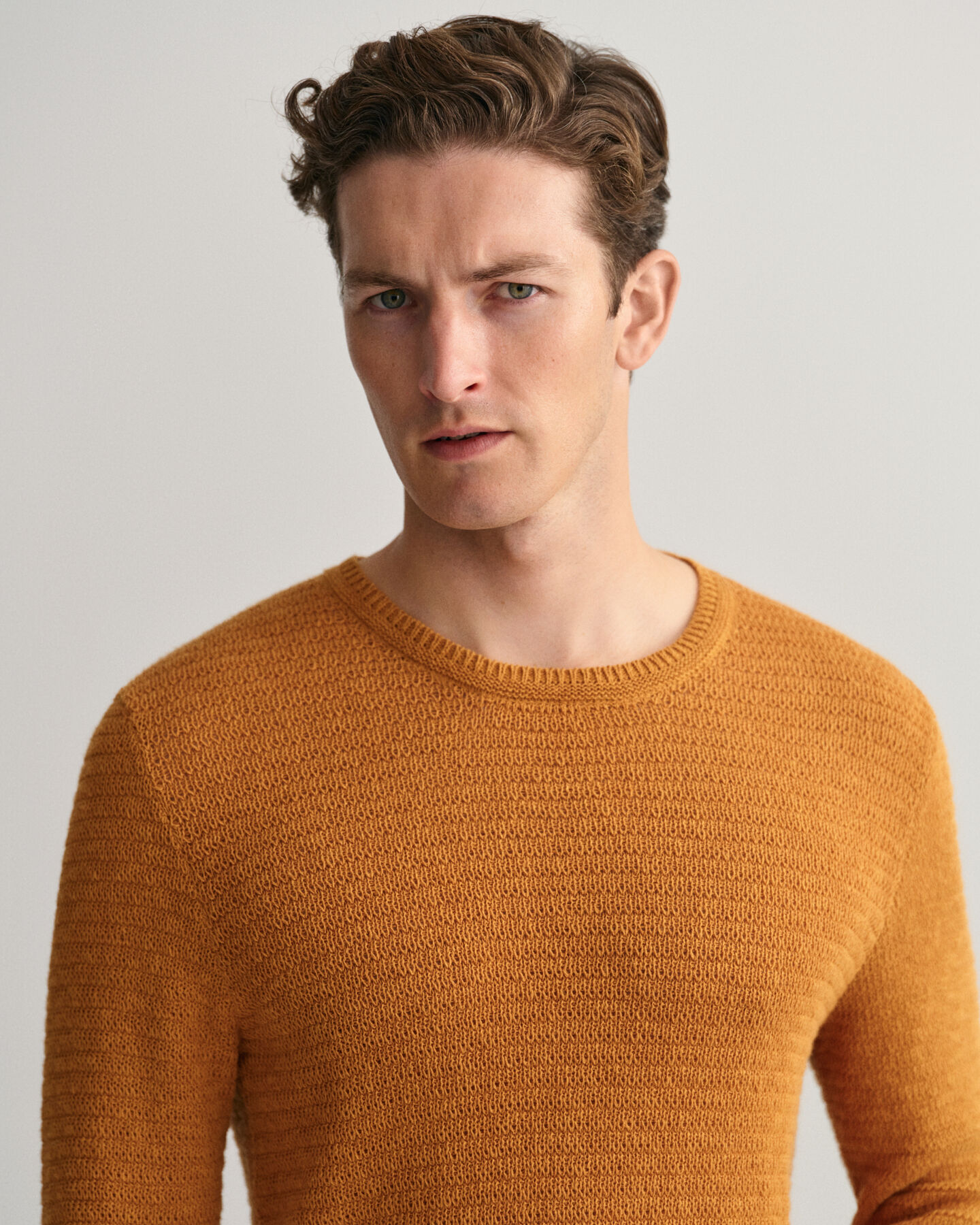 Jersey de cuello redondo en algod&oacute;n y lino Textured