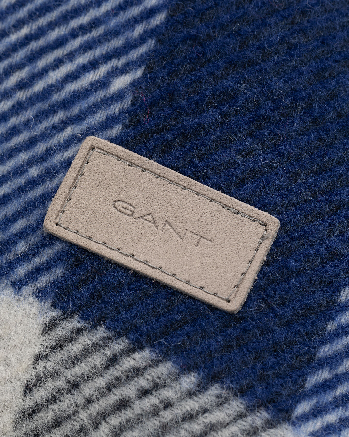 Cojín Magnified Check