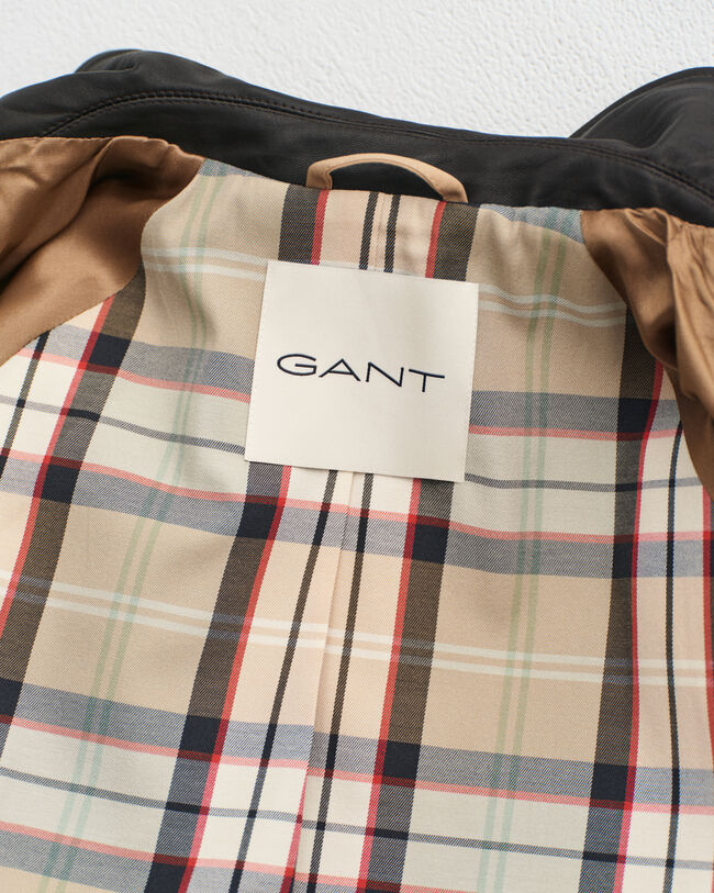 Gabán con cuello de piel