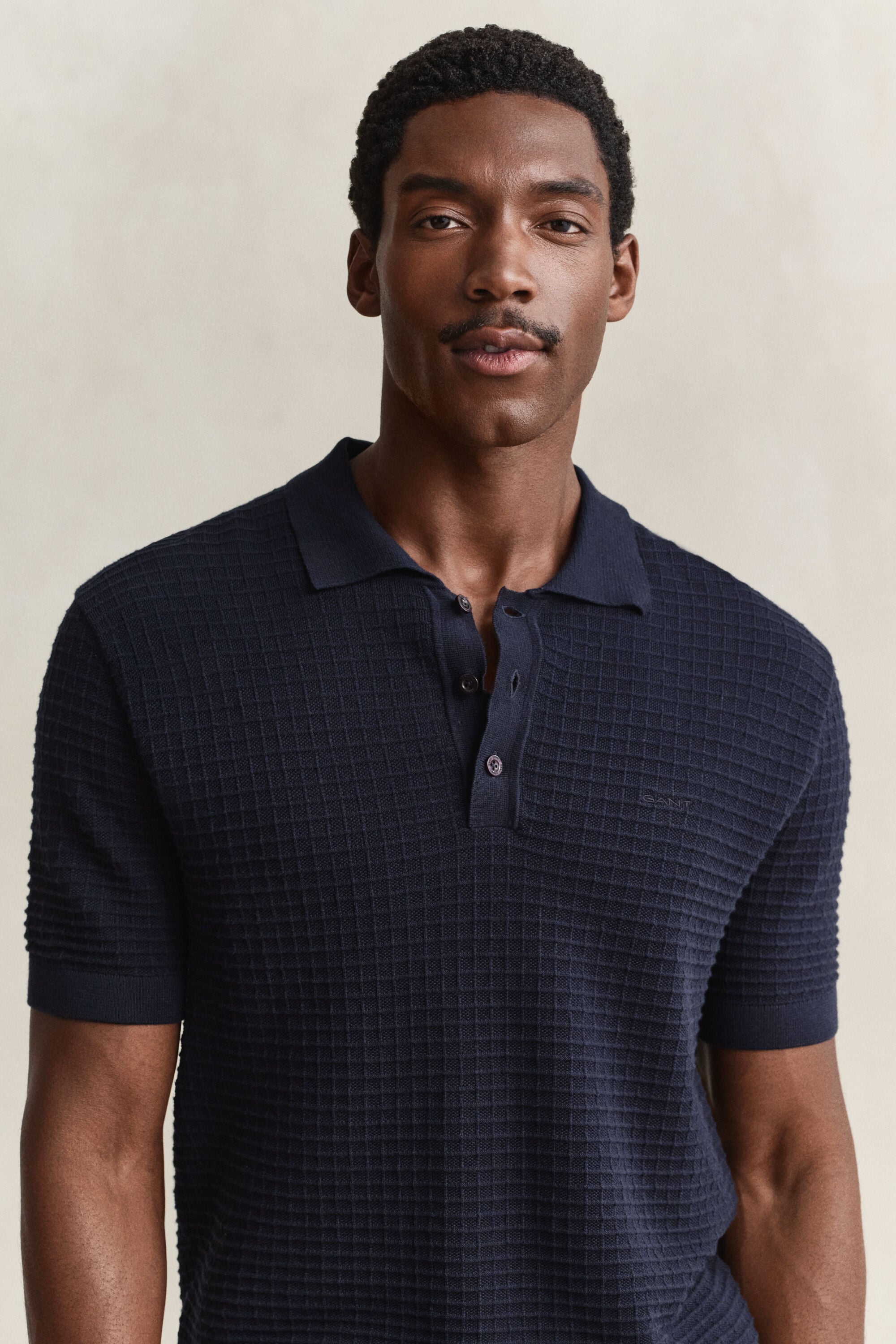 Jersey tipo polo con textura