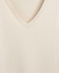 Vestido de punto con aberturas Detail