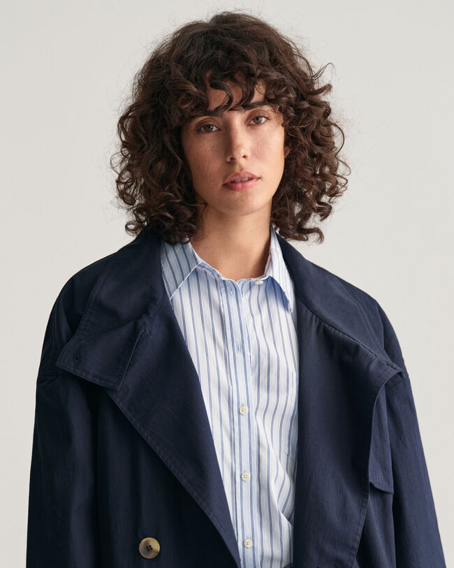 Chaqueta tipo gabardina de largo medio