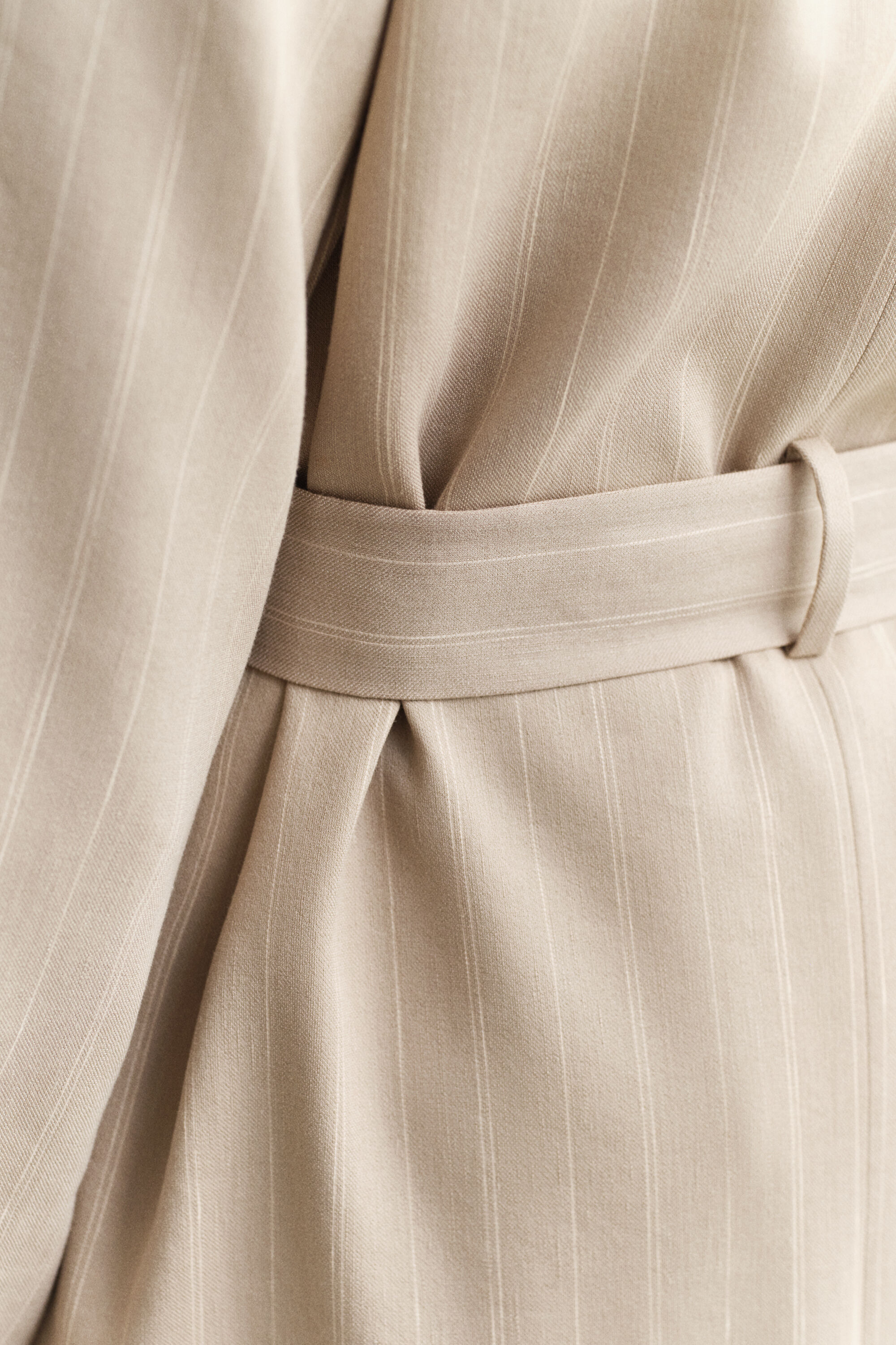 Abrigo de raya diplomática en mezcla de lino