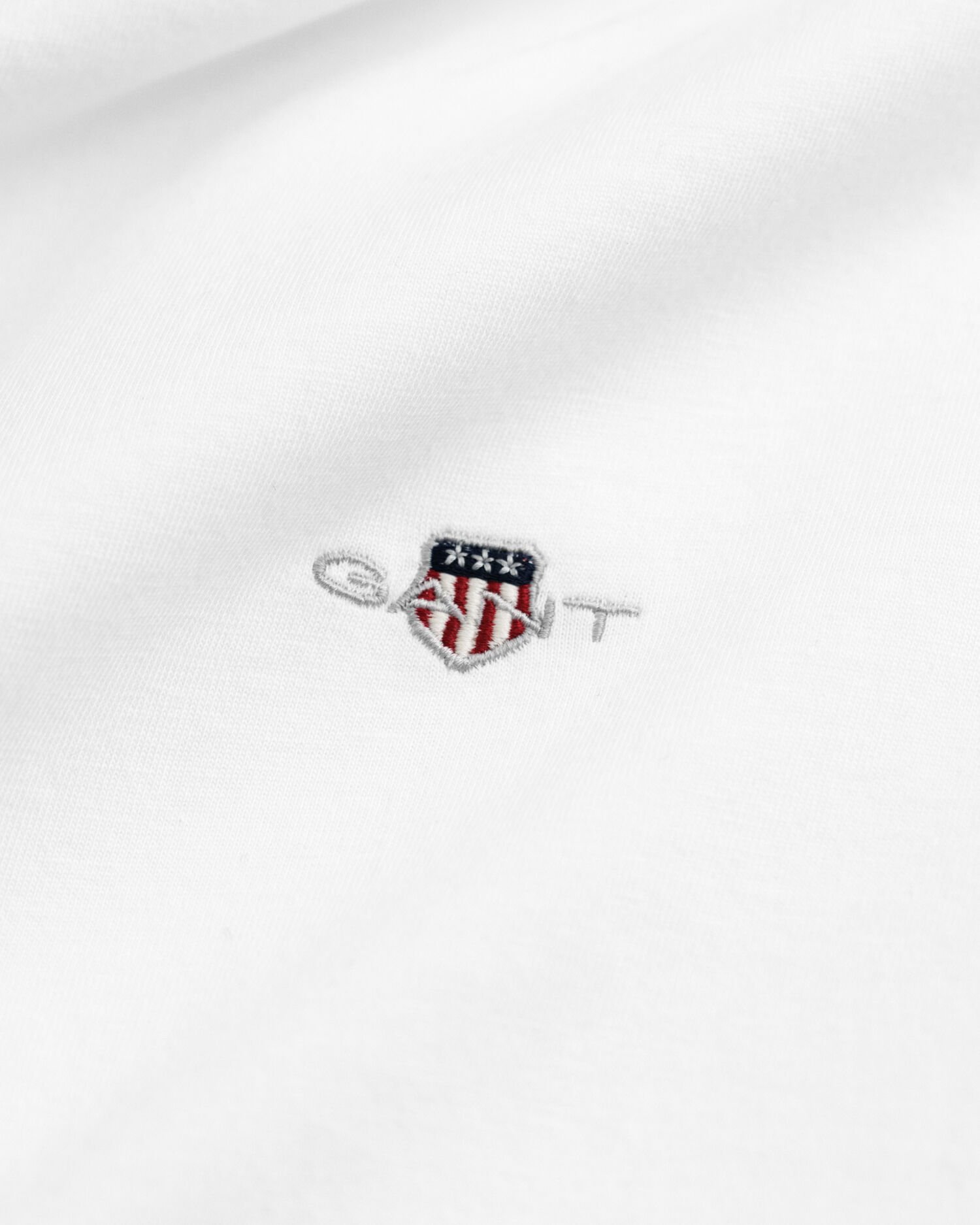 Camiseta Slim Fit Shield