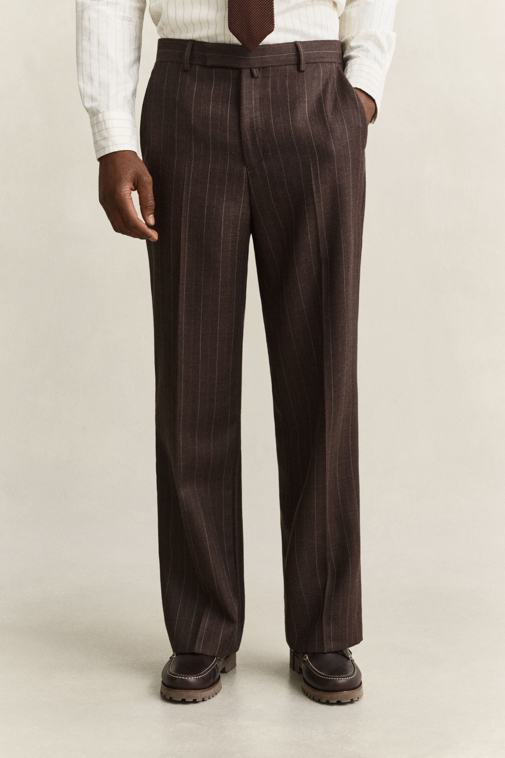 Pantalones de traje de lana con raya diplomática