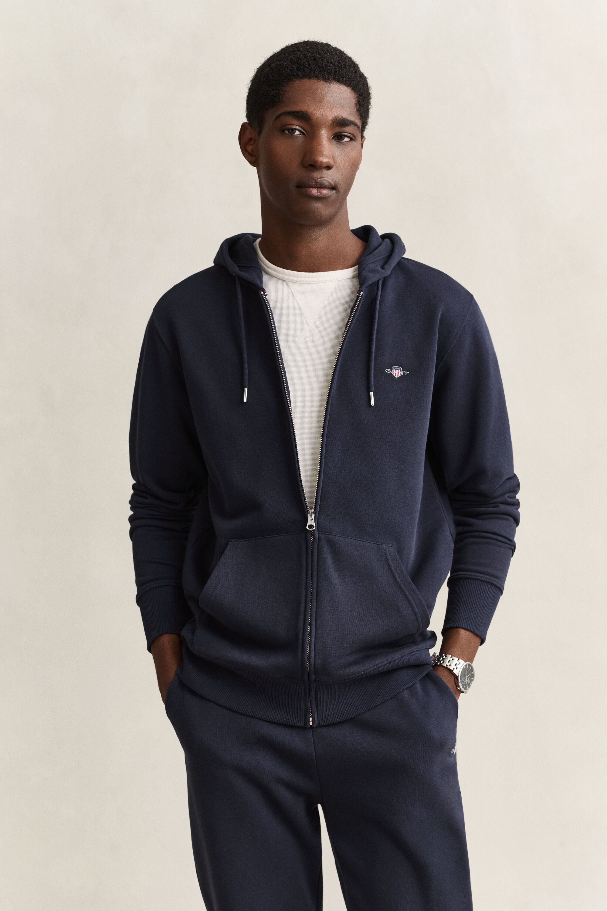Sudadera con capucha y cremallera Shield