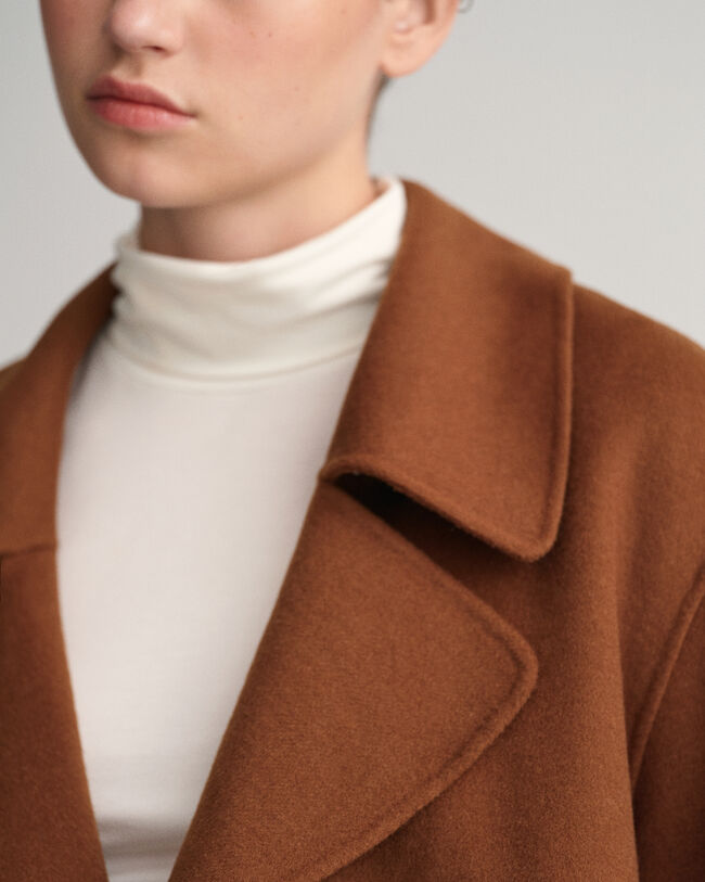 Chaquet&oacute;n cosido a mano