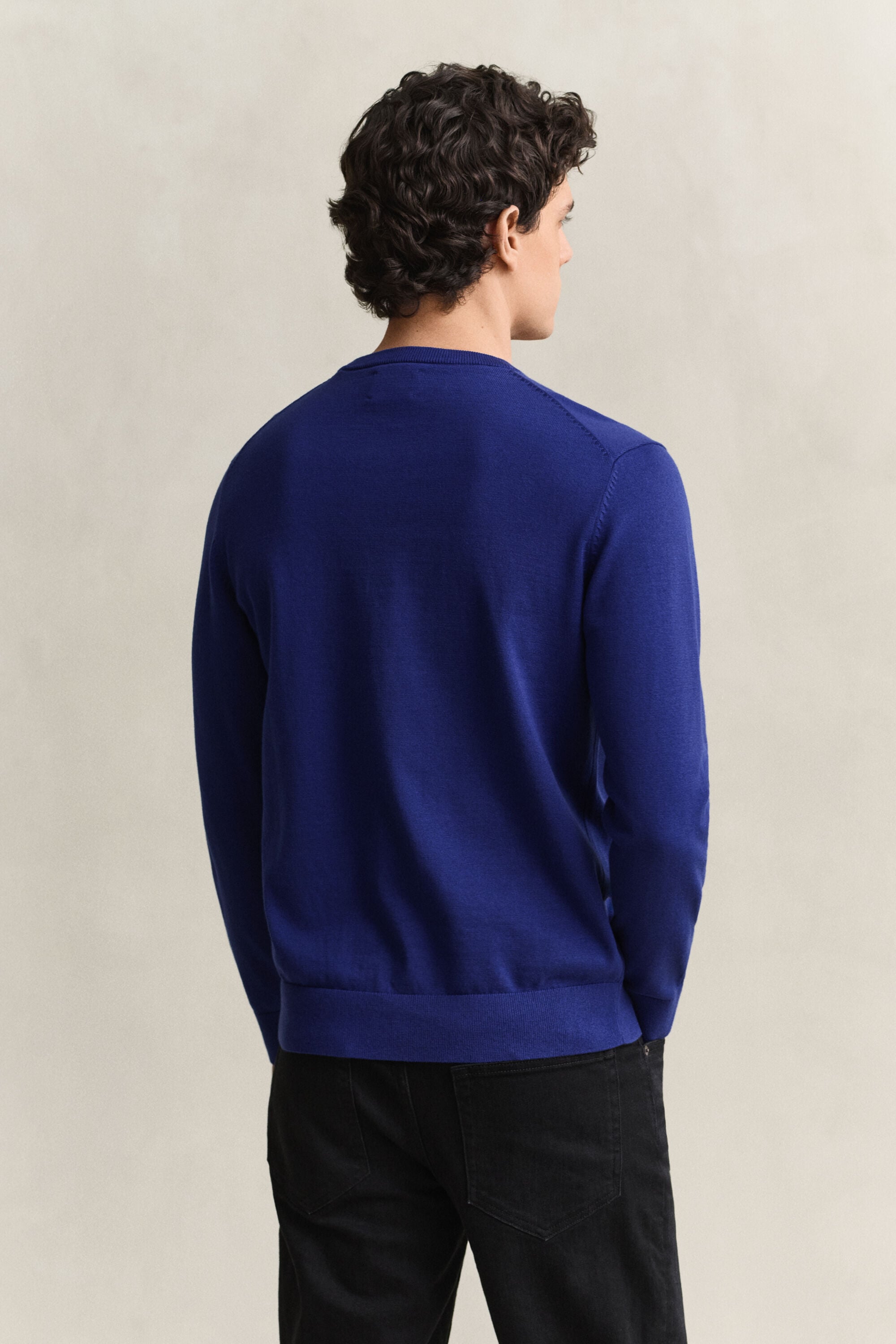 Jersey clásico de algodón con cuello redondo