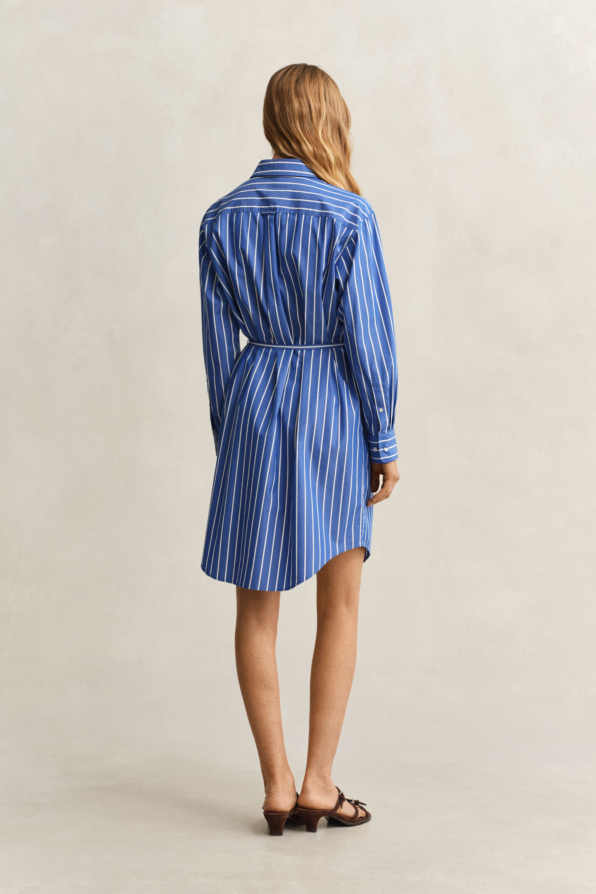 Vestido clásico de popelina a rayas