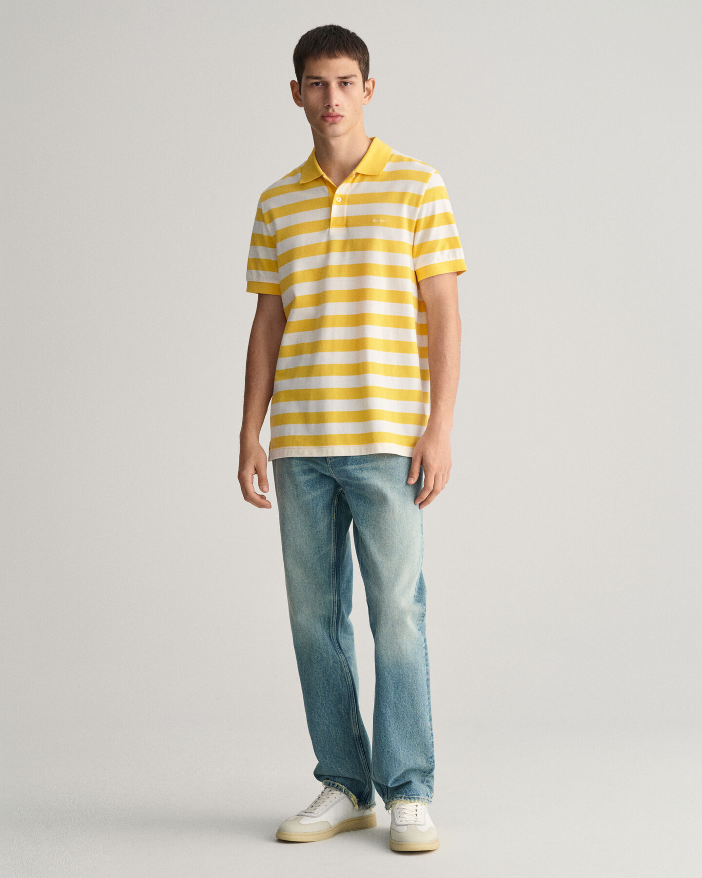 Polo de piqu&eacute; a rayas anchas