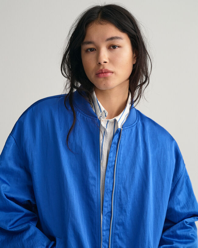 Cazadora bomber satinada