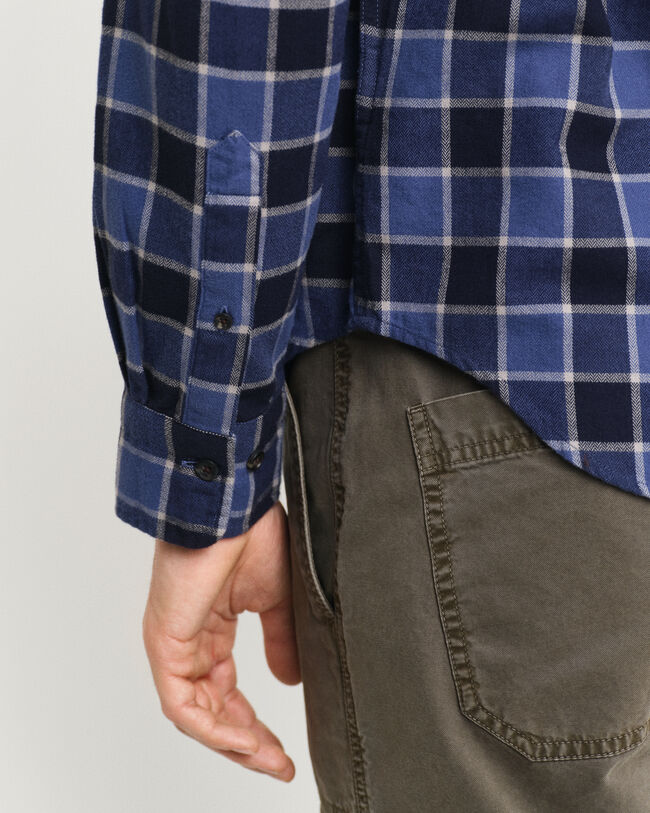 Camisa Regular Fit a cuadros con diseño de espiga