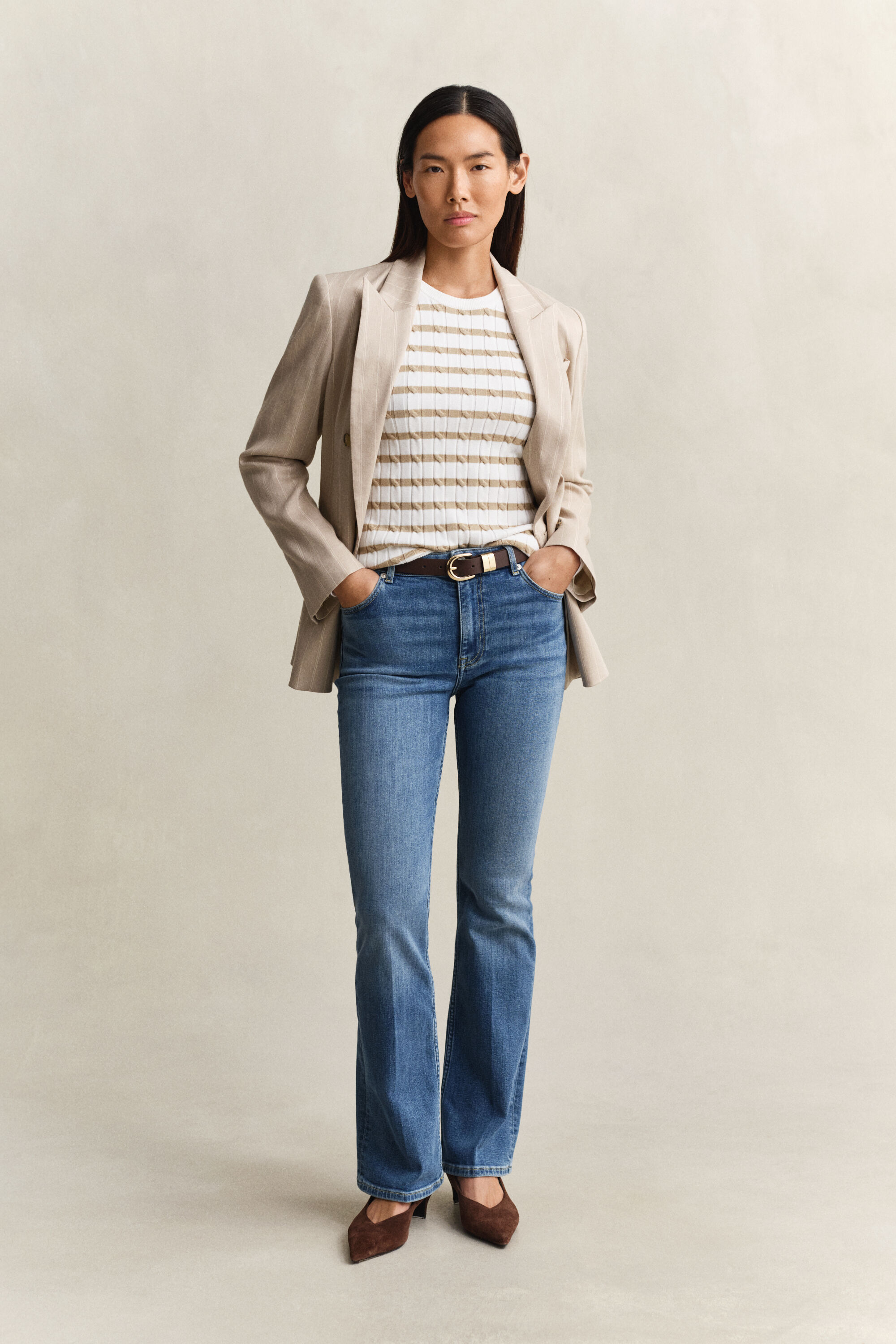 Vaqueros acampanados elásticos