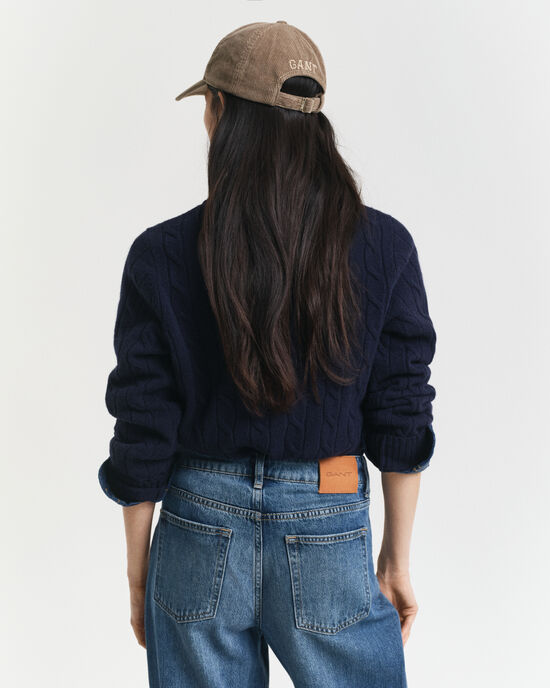 Jersey de cuello redondo y punto de ochos en lana de oveja