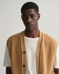 Chaleco abotonado de lana suave