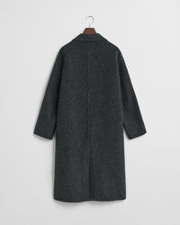 Abrigo de cuadros cosido a mano