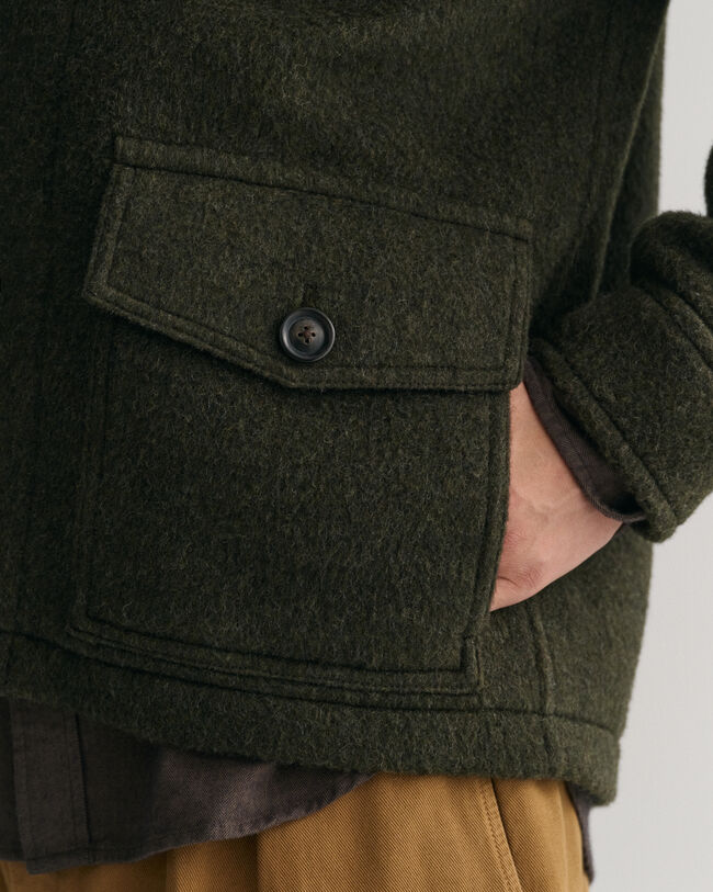 Chaqueta corta de lana