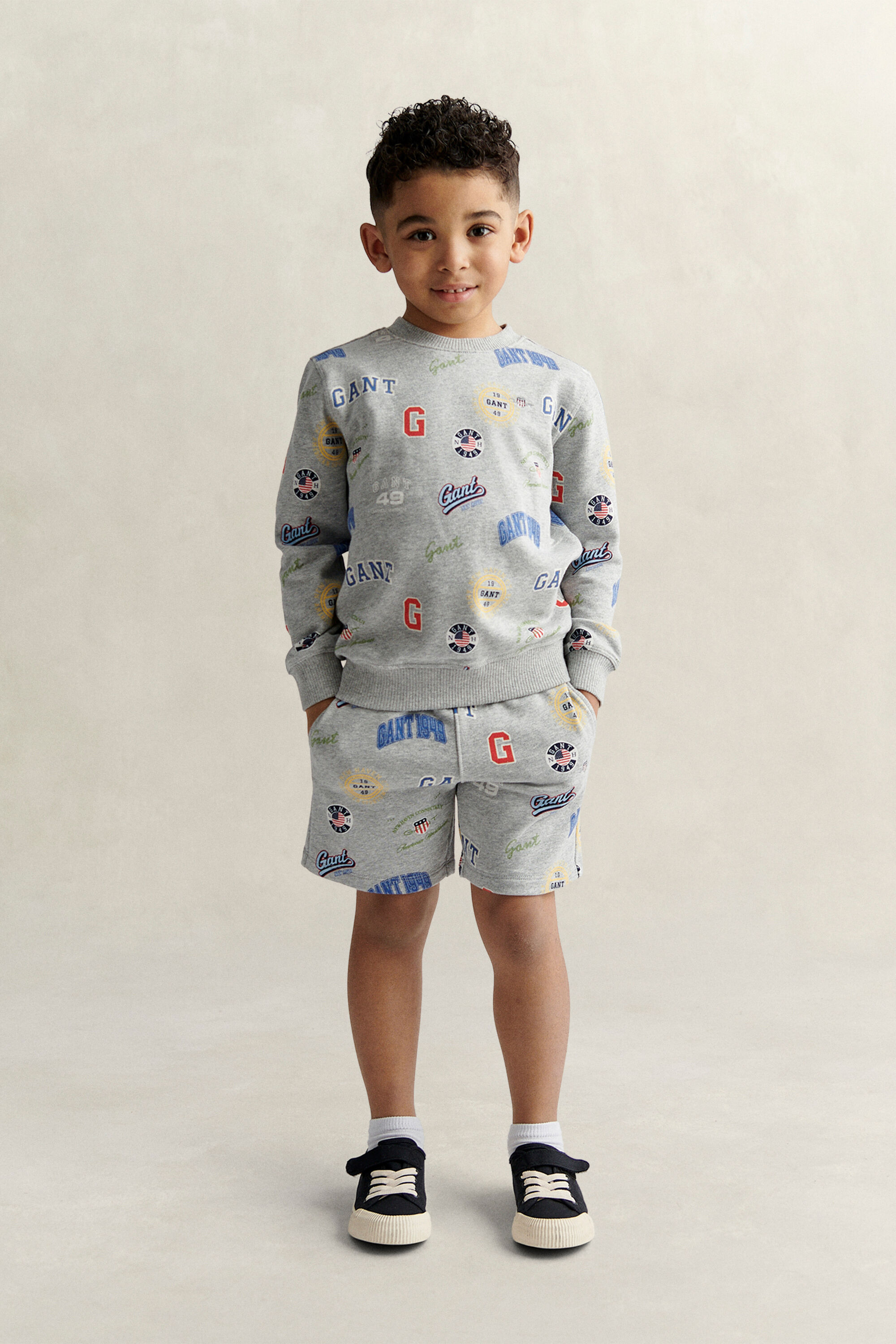 Conjunto estampado de sudadera y pantalones cortos de deporte Boys