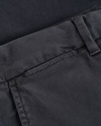 Pantalones chinos estructurados Slim Fit con textura labrada