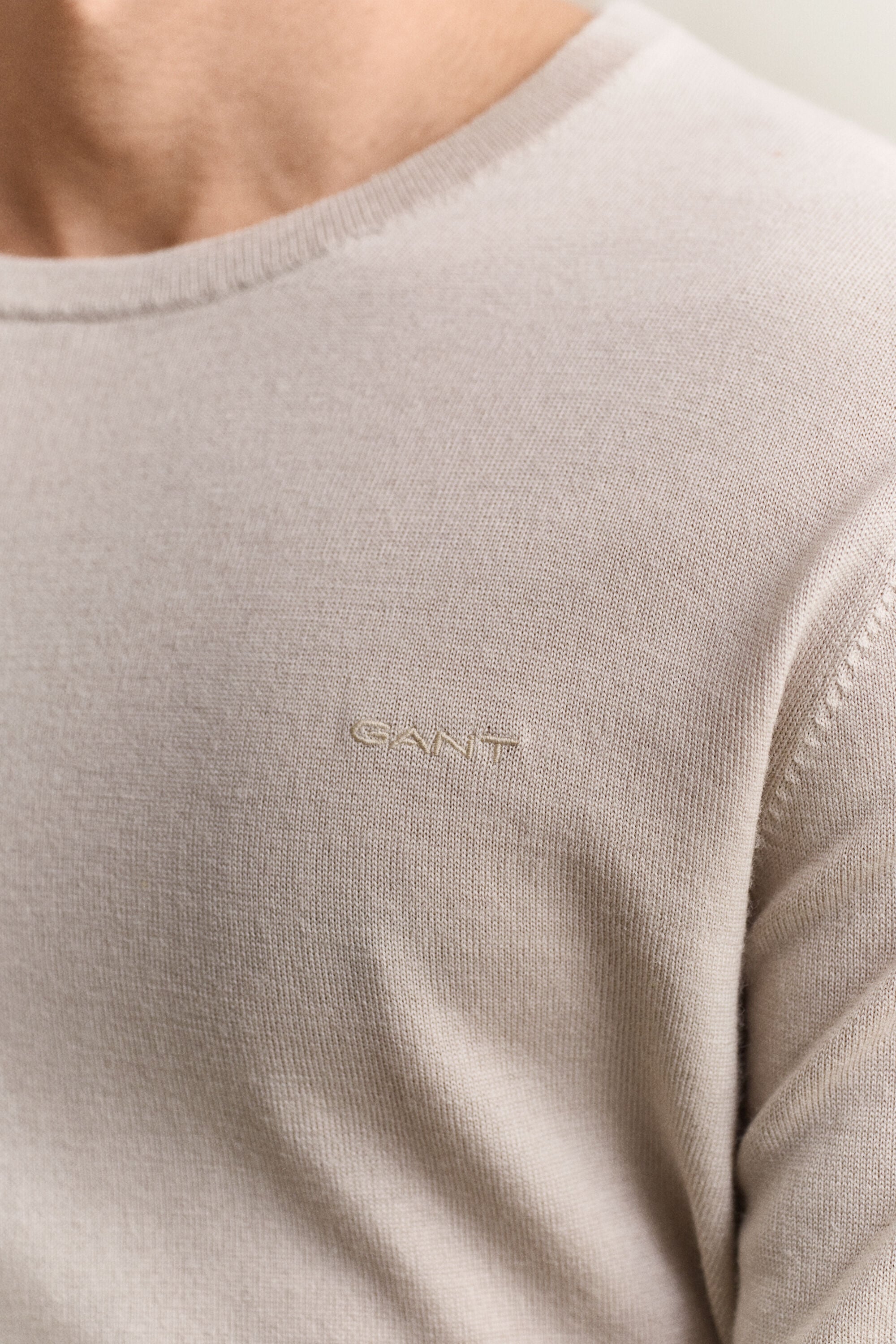 Jersey de lana merino con cuello redondo