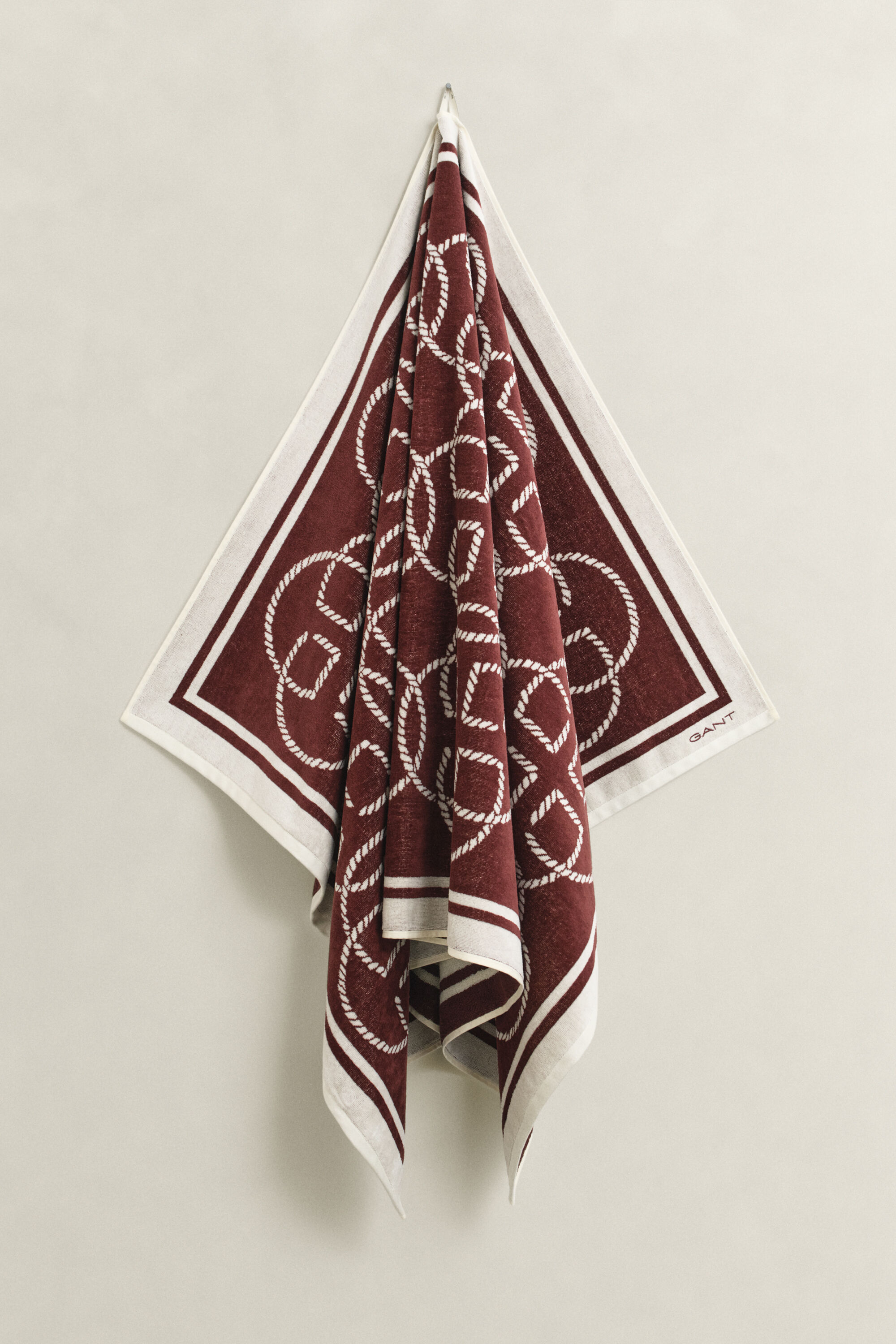 Toalla de playa con estampado Monogram