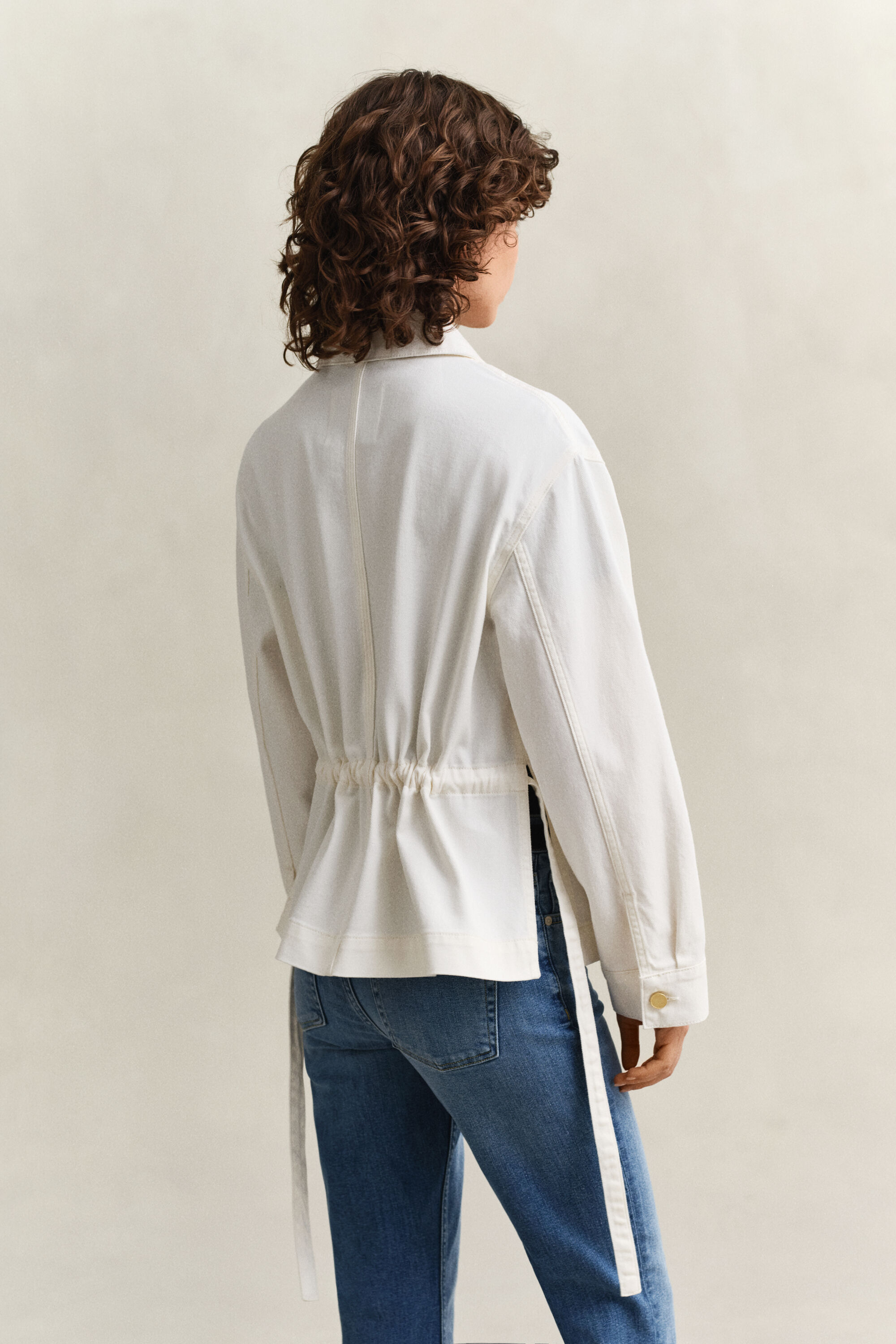 Cazadora vaquera con lazada