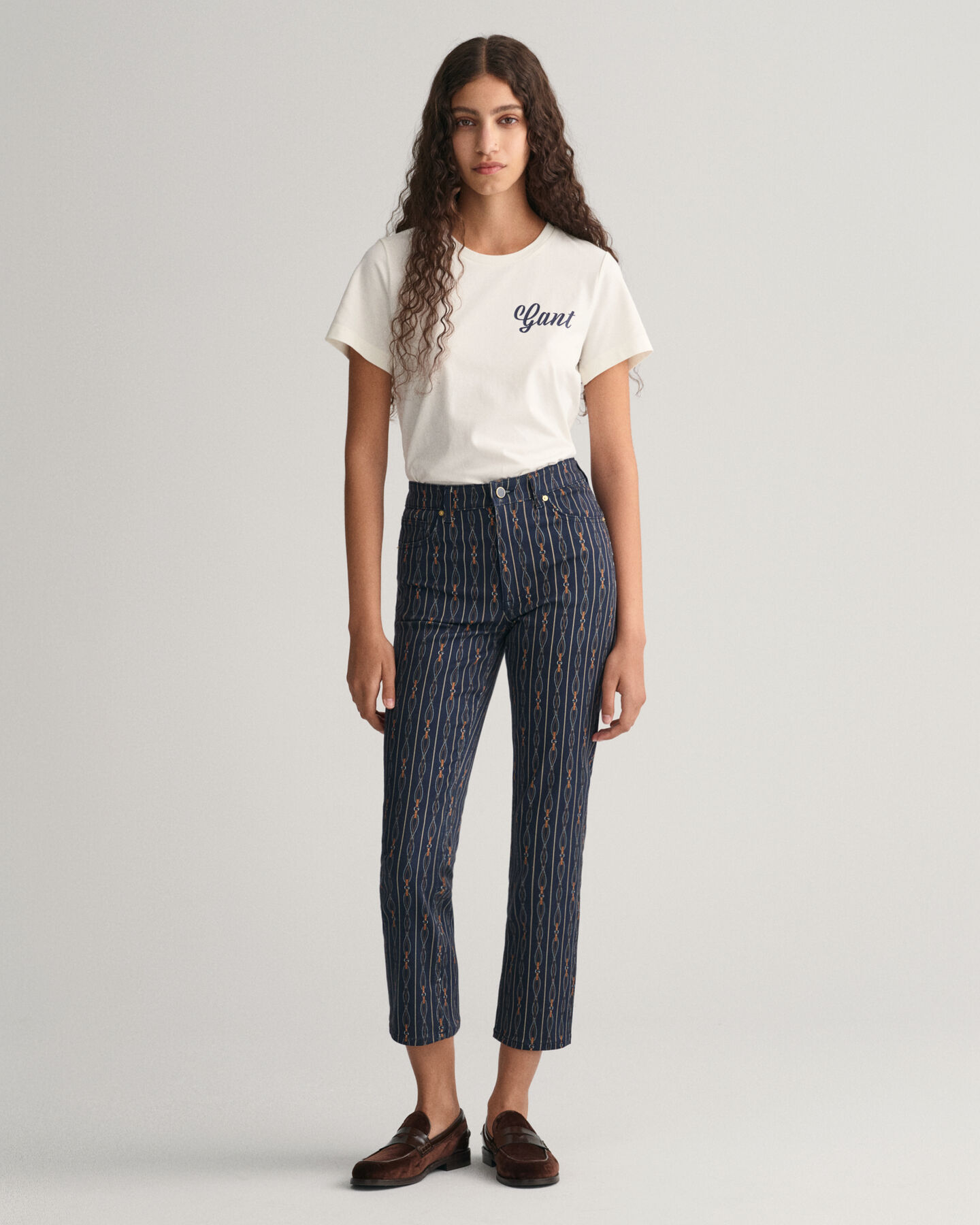 Camiseta con inscripci&oacute;n de peque&ntilde;as dimensiones