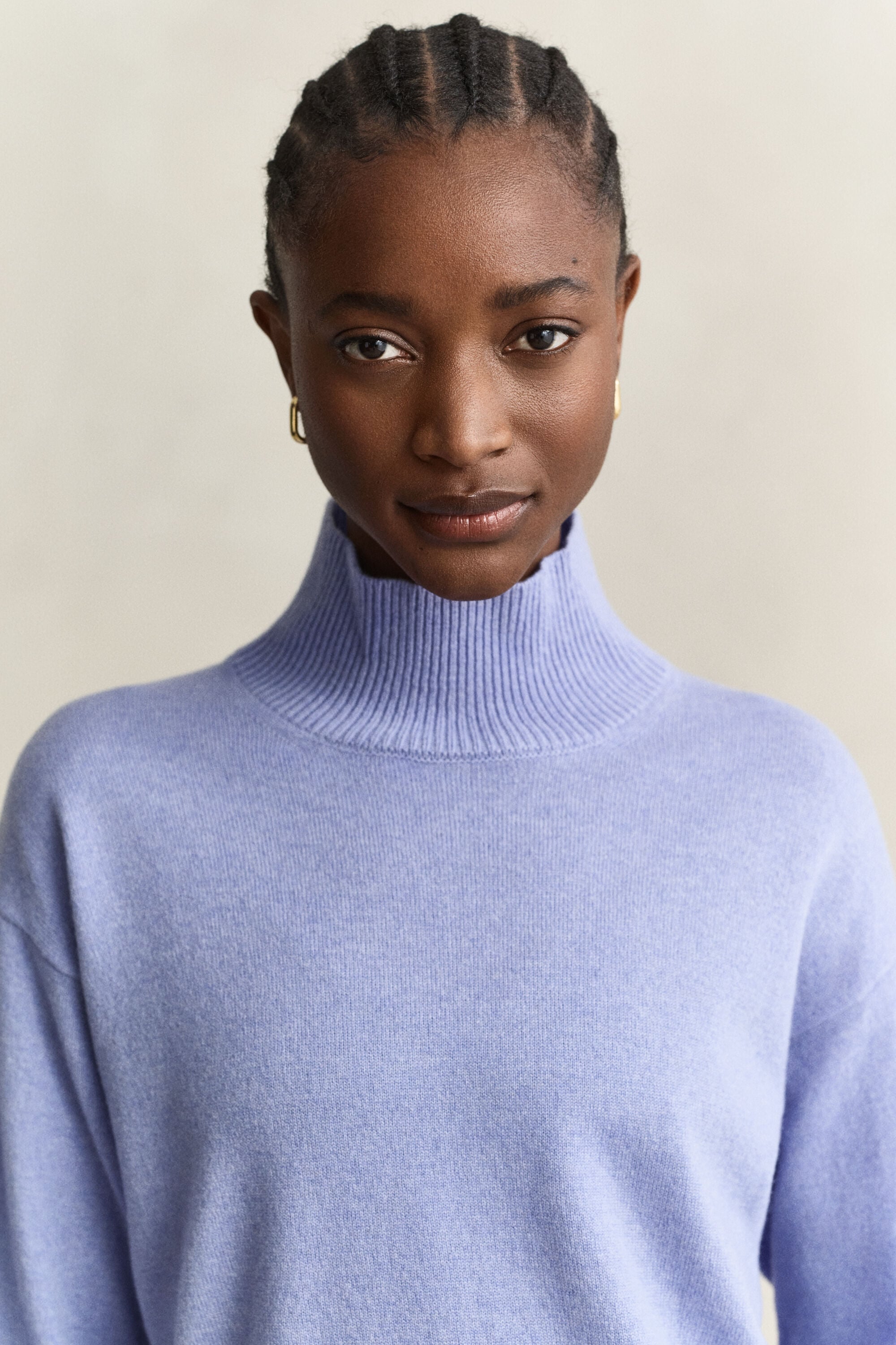 Jersey de lana de oveja superfina con cuello cerrado