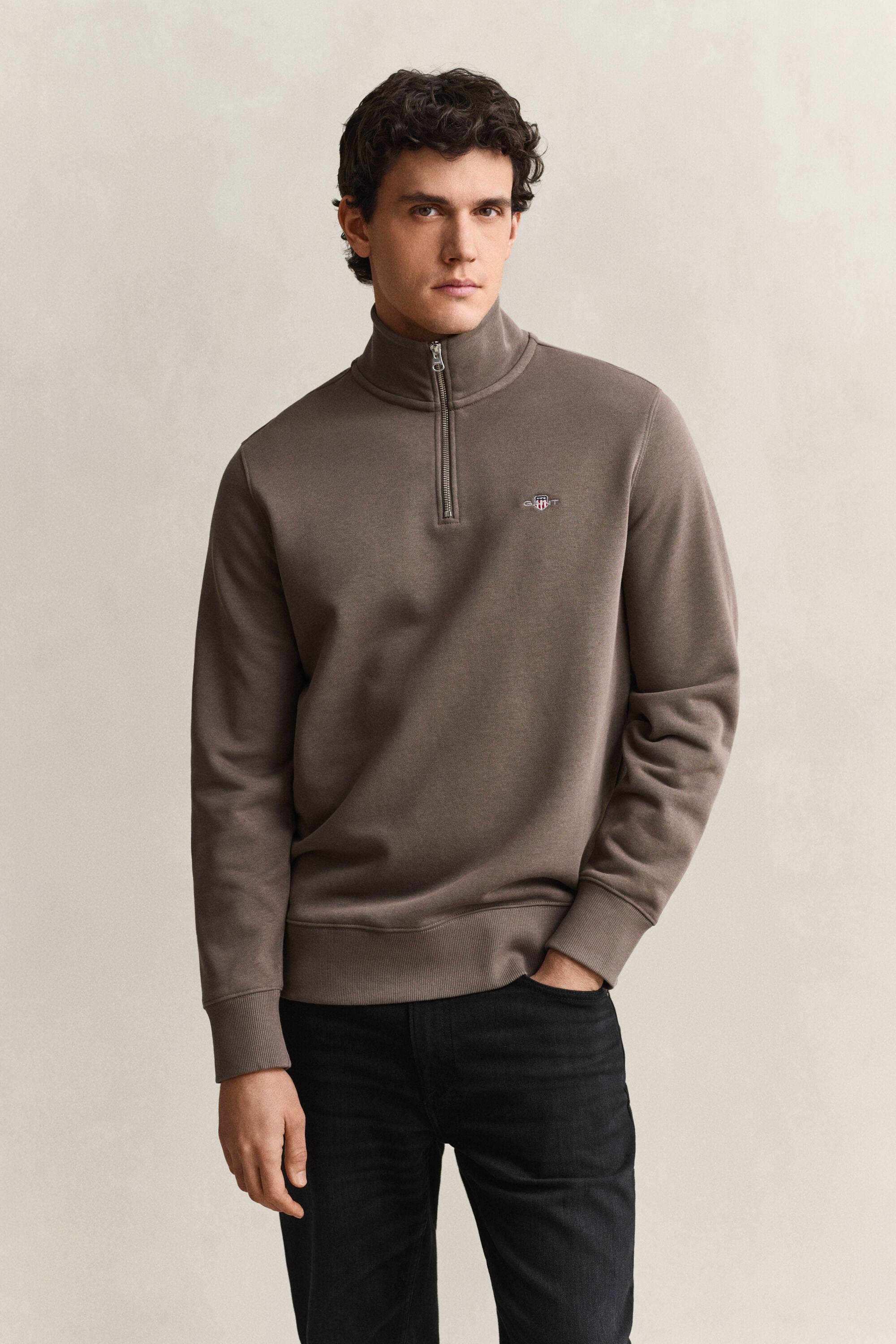 Sudadera Shield con media cremallera