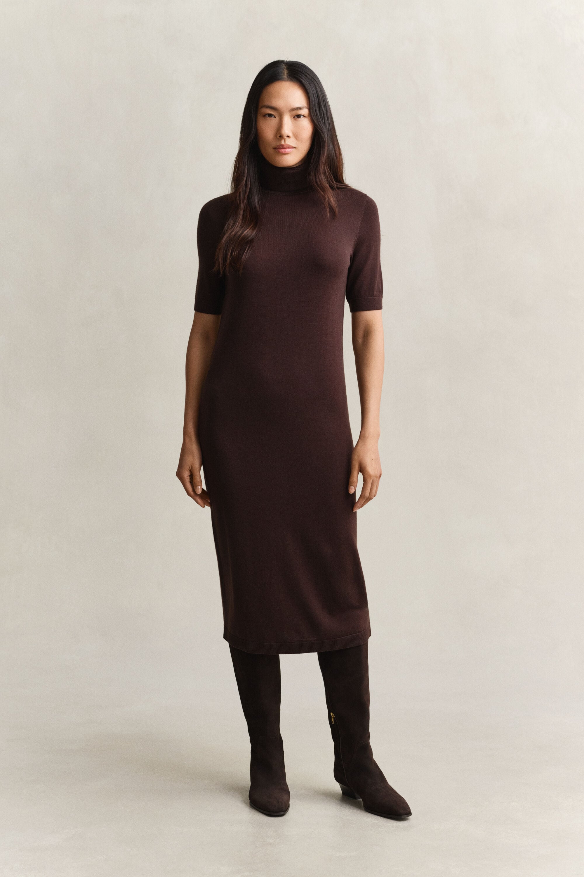 Vestido de lana merino con cuello de cisne