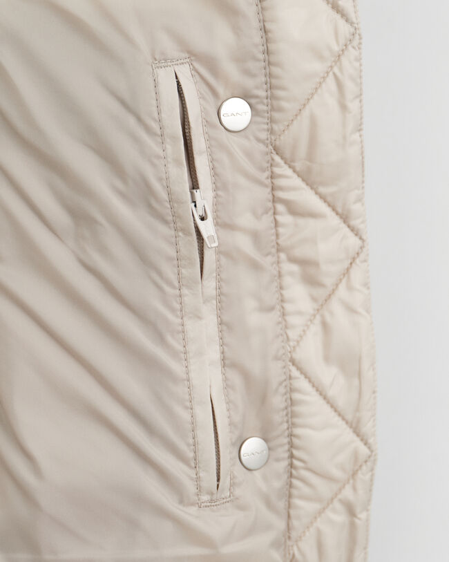 Chaleco de plum&oacute;n ligero