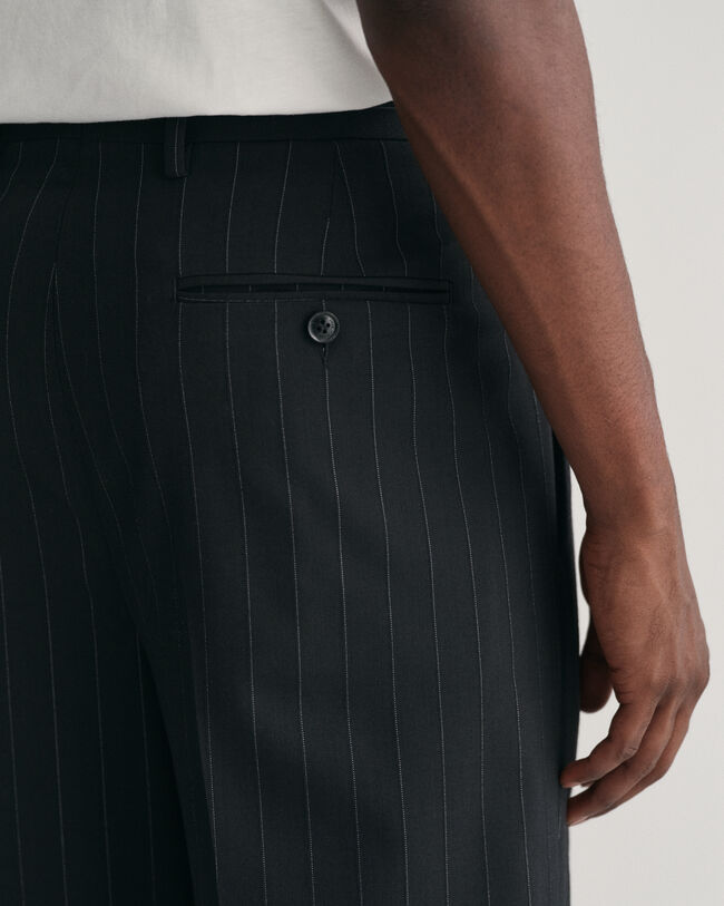 Pantalones de traje de pinzas y raya diplomática