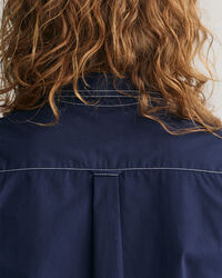 Vestido camisero con puntadas en contraste