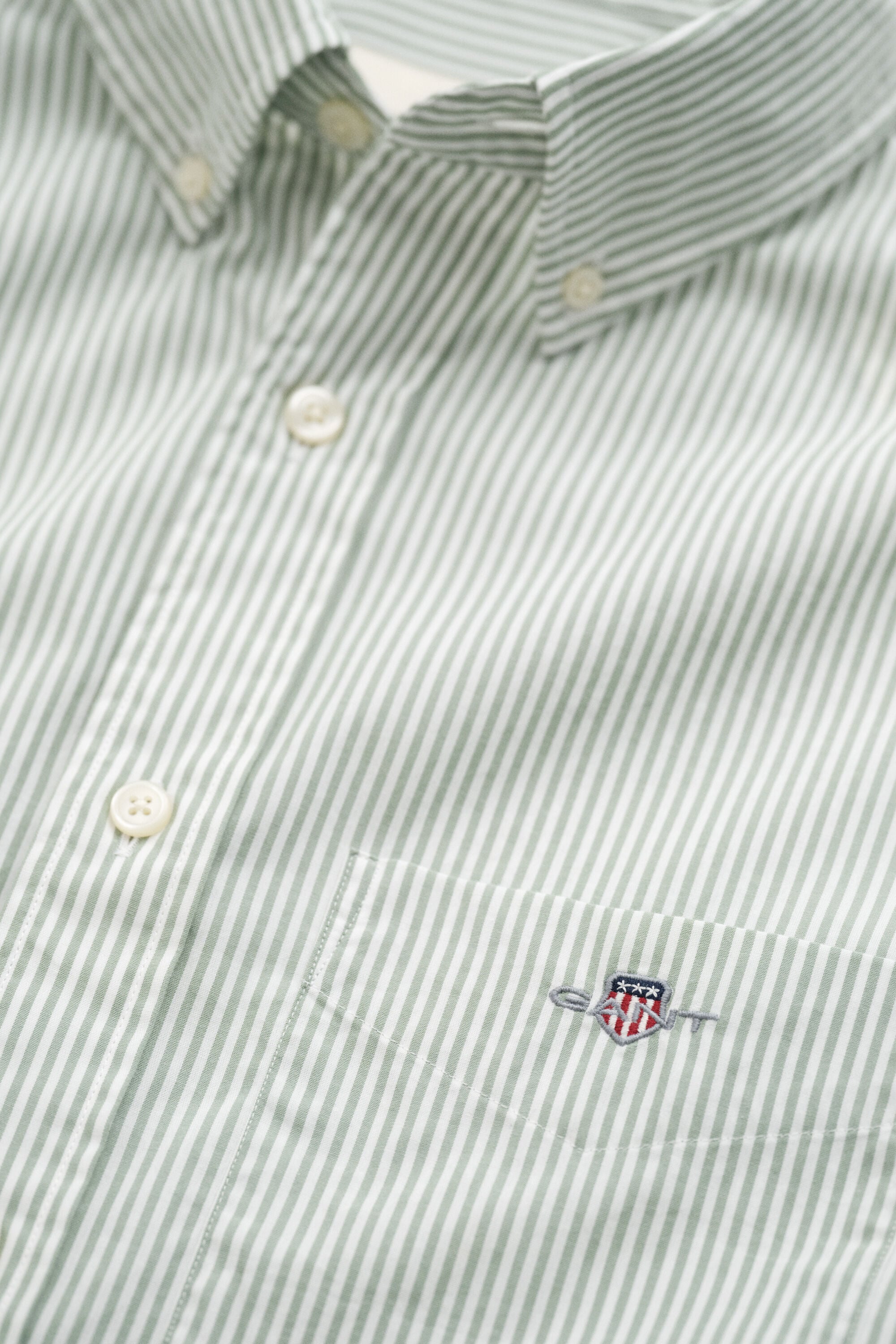 Camisa clásica de popelina de rayas finas