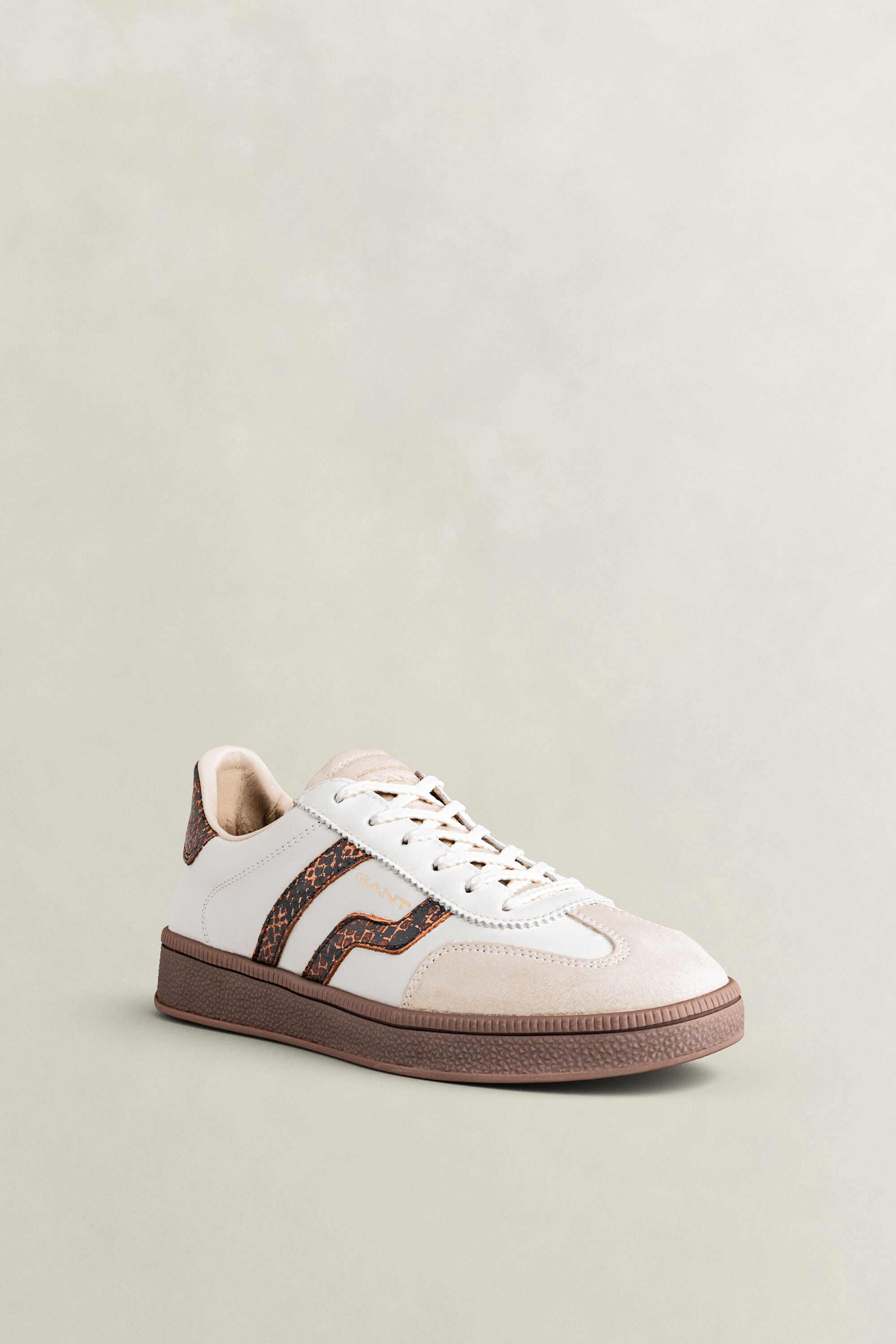 Zapatillas de piel y ante Cuzima