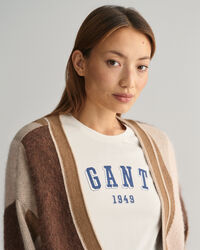 C&aacute;rdigan de intarsia con letras estampadas