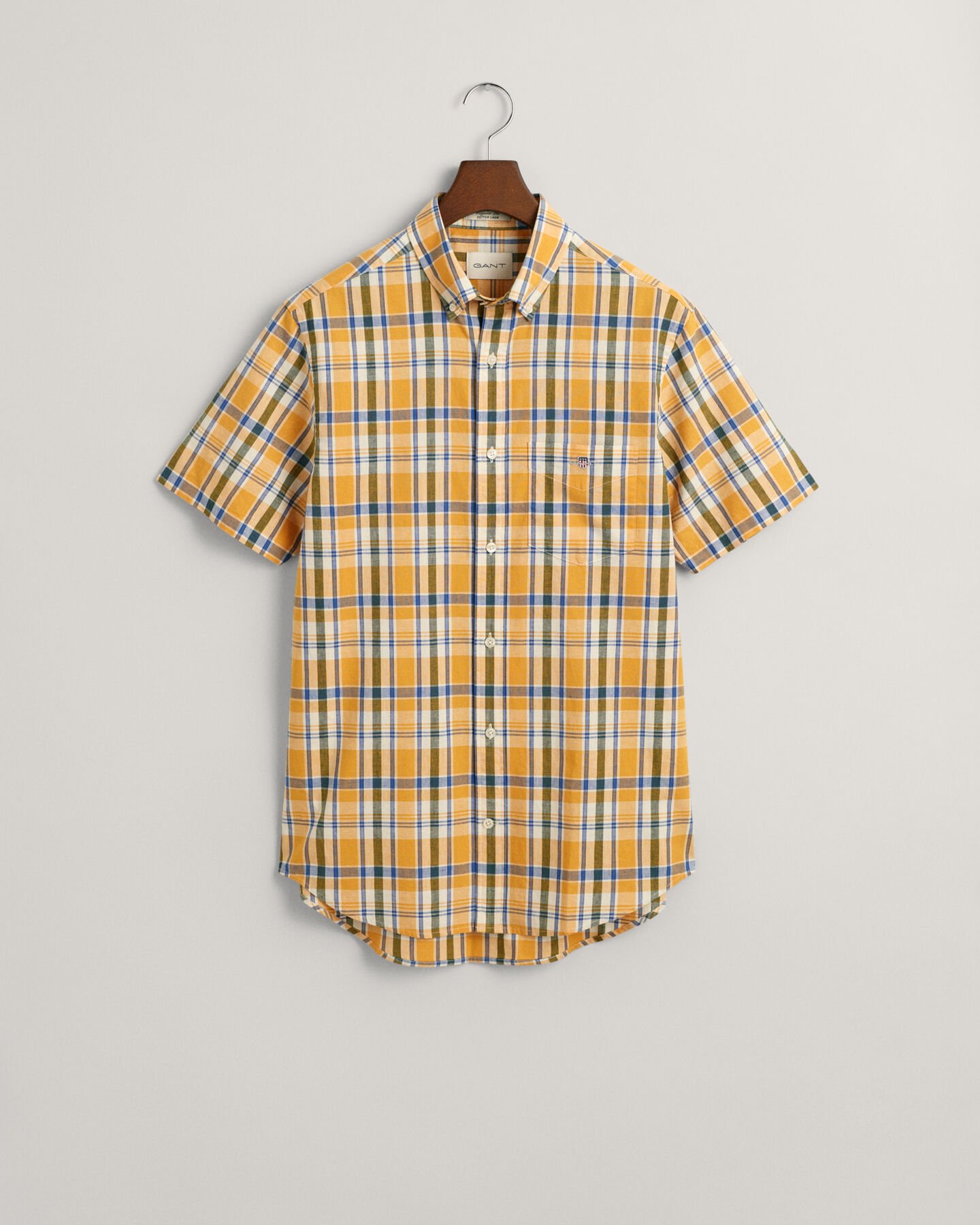 Camisa Regular Fit de manga corta en algodón y lino a cuadros